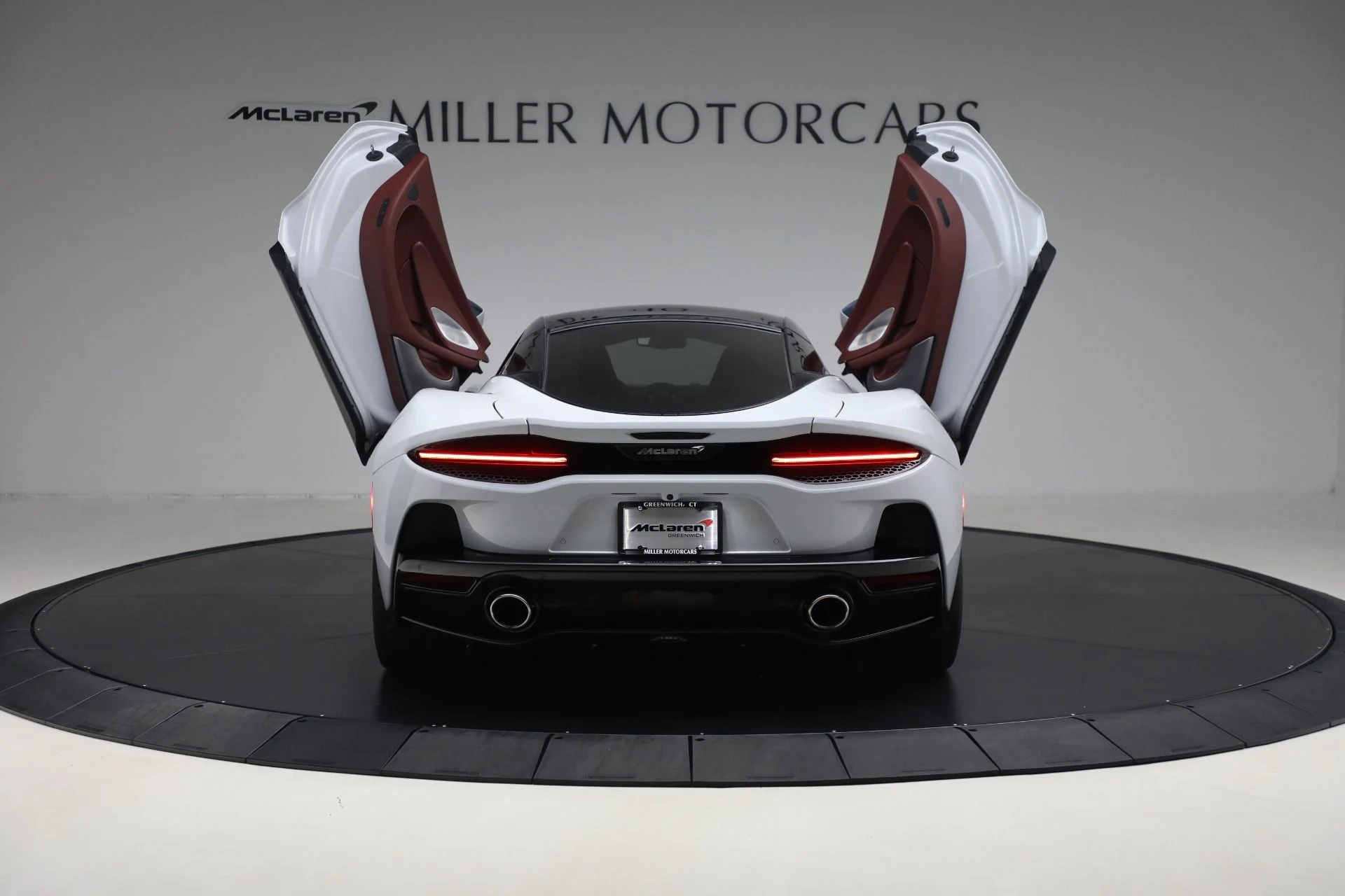 mph016_2311348573_Used_2023_Mc_Laren_GT_Luxe_4bb8fe8a14