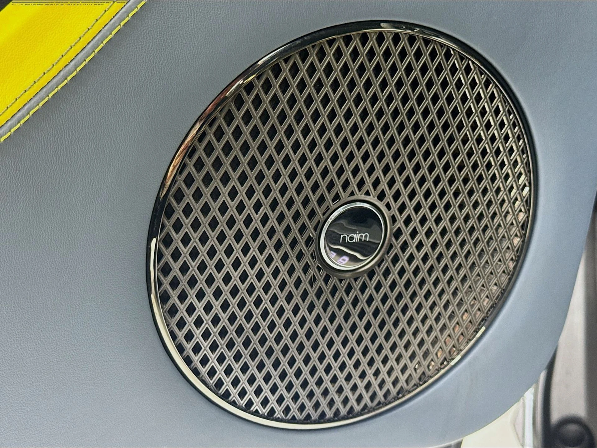 mph016_2315126706_b4d8e191625684fa41b518ab8c69da22x_8df0aa6c28