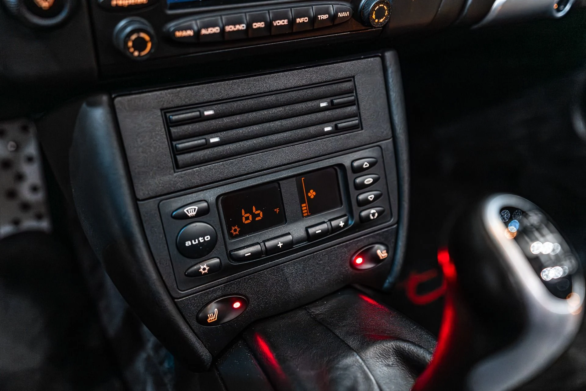 mph016_2326724801_13057_p17_l_08f93ada4e