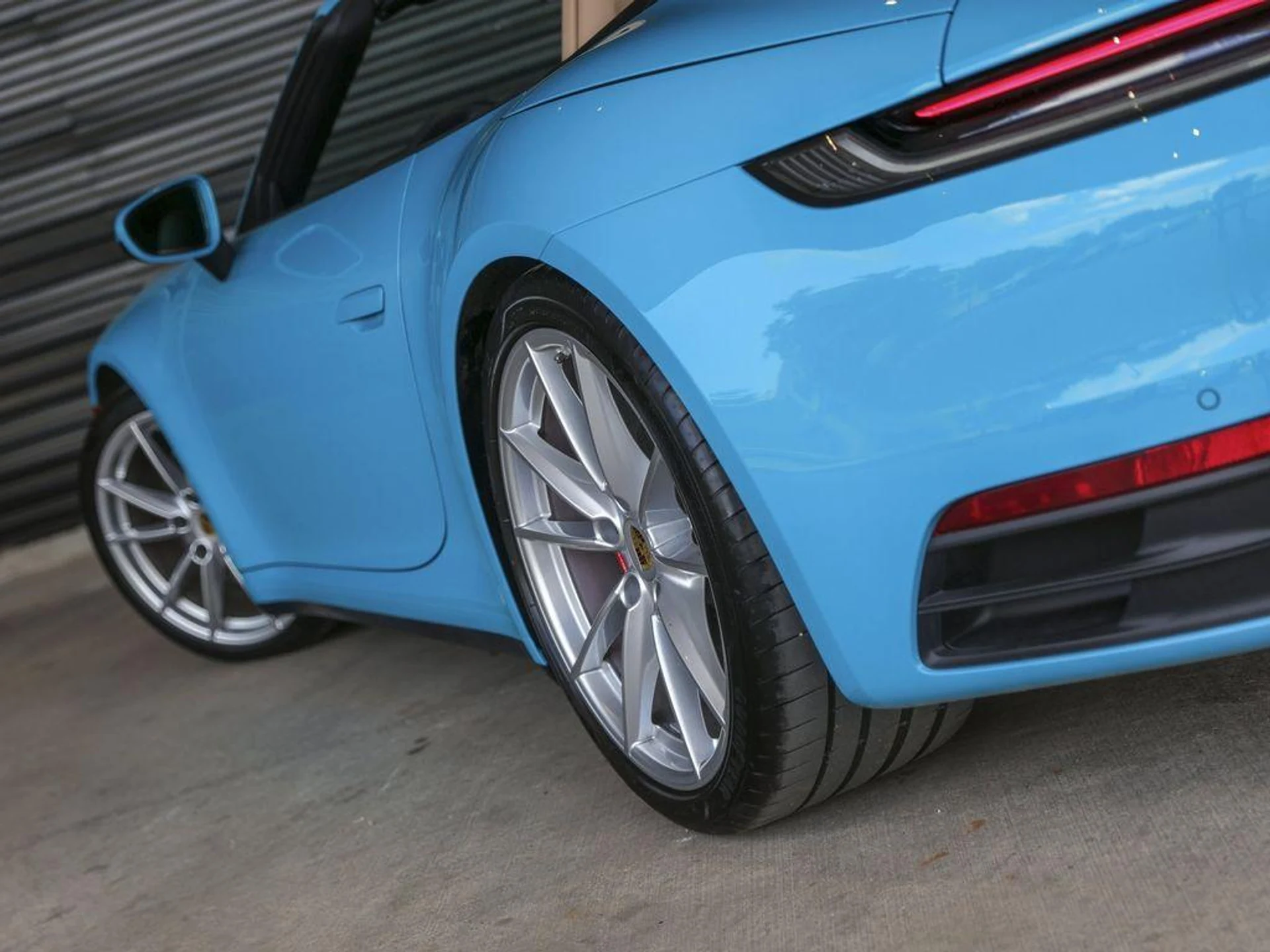 mph016_2327200101_vc_UI_4p2_Nqbuj5fahzg1_RW_Pls0_B0_db96a583d4