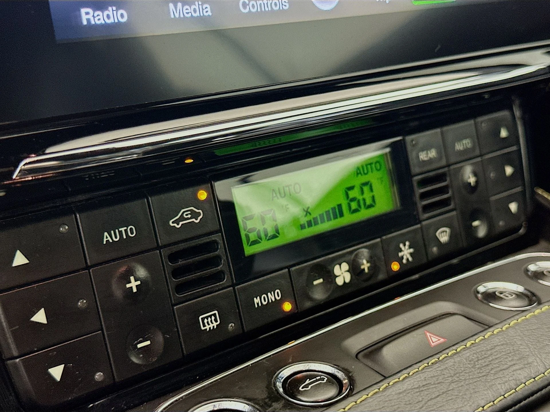 mph016_2327472289_53e10618790640feb511341b324a74cex_a1f8bc4c11