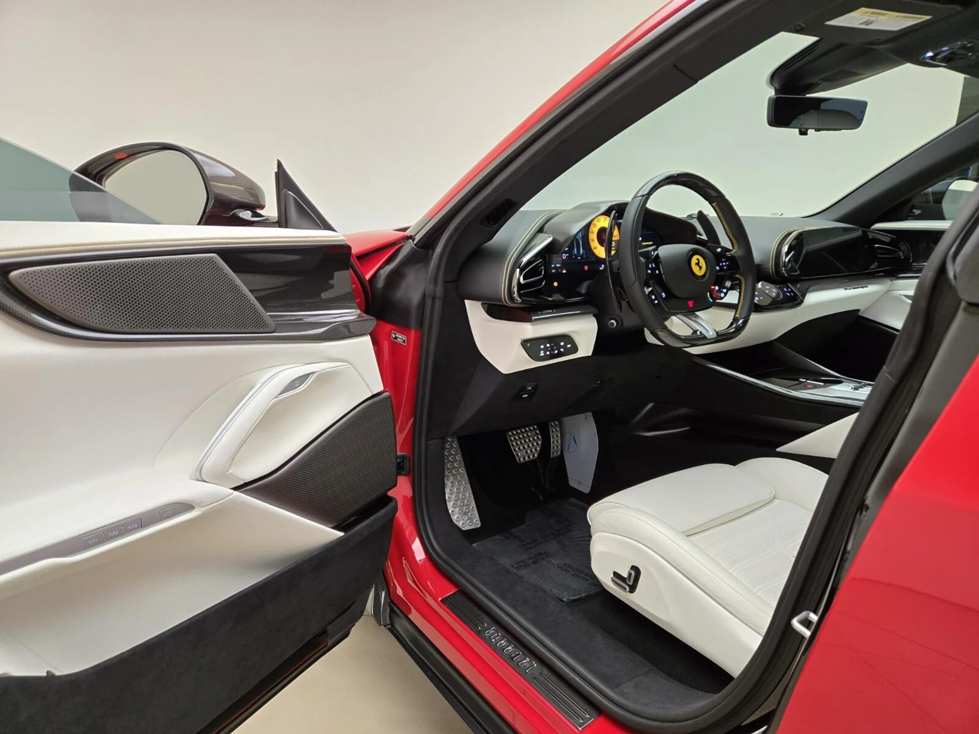 mph016_232984215_Used_2025_Ferrari_Purosangue_1768891629_ffbd7cb59d