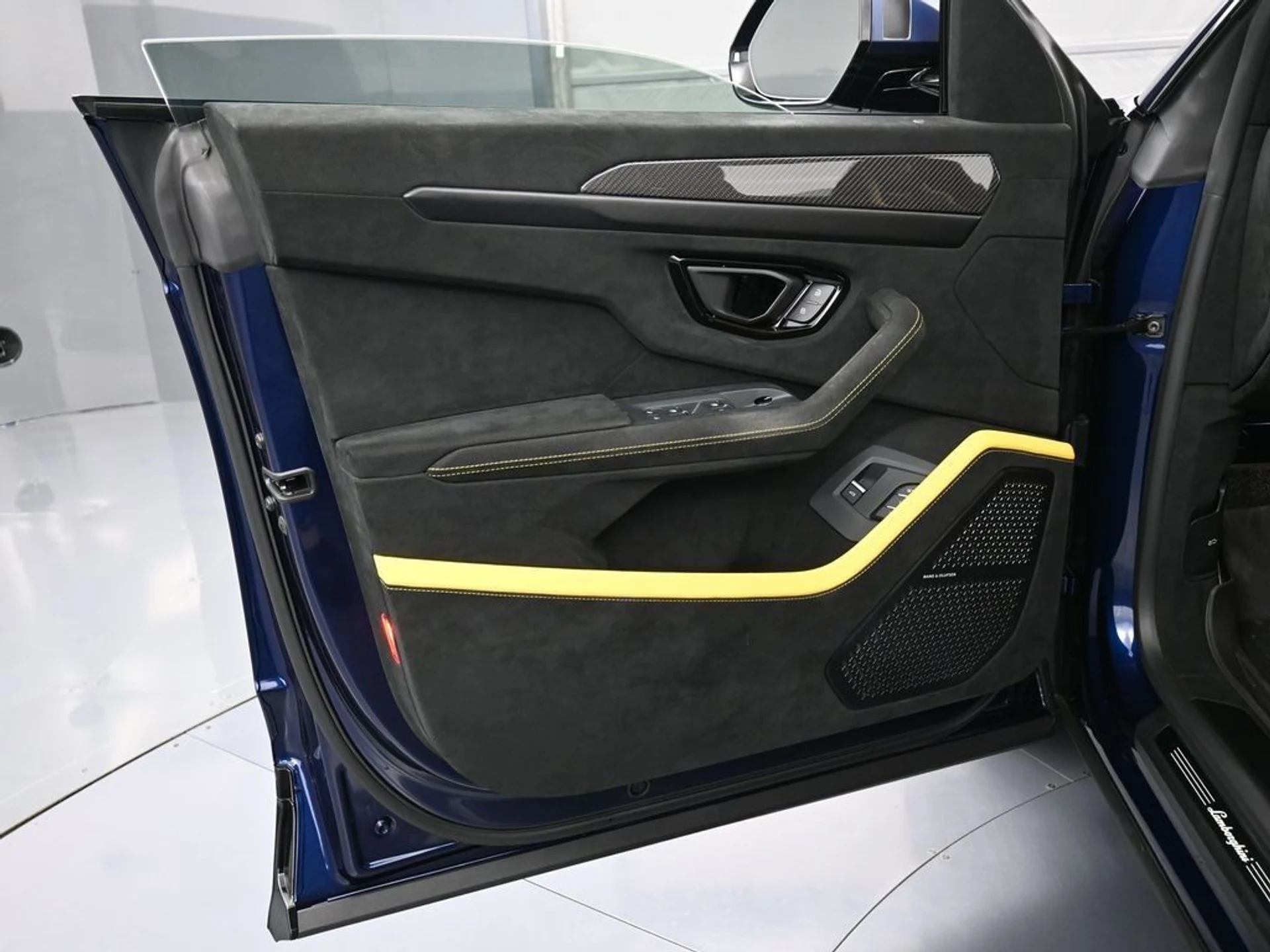 mph016_2335999464_image_16_df51b87132