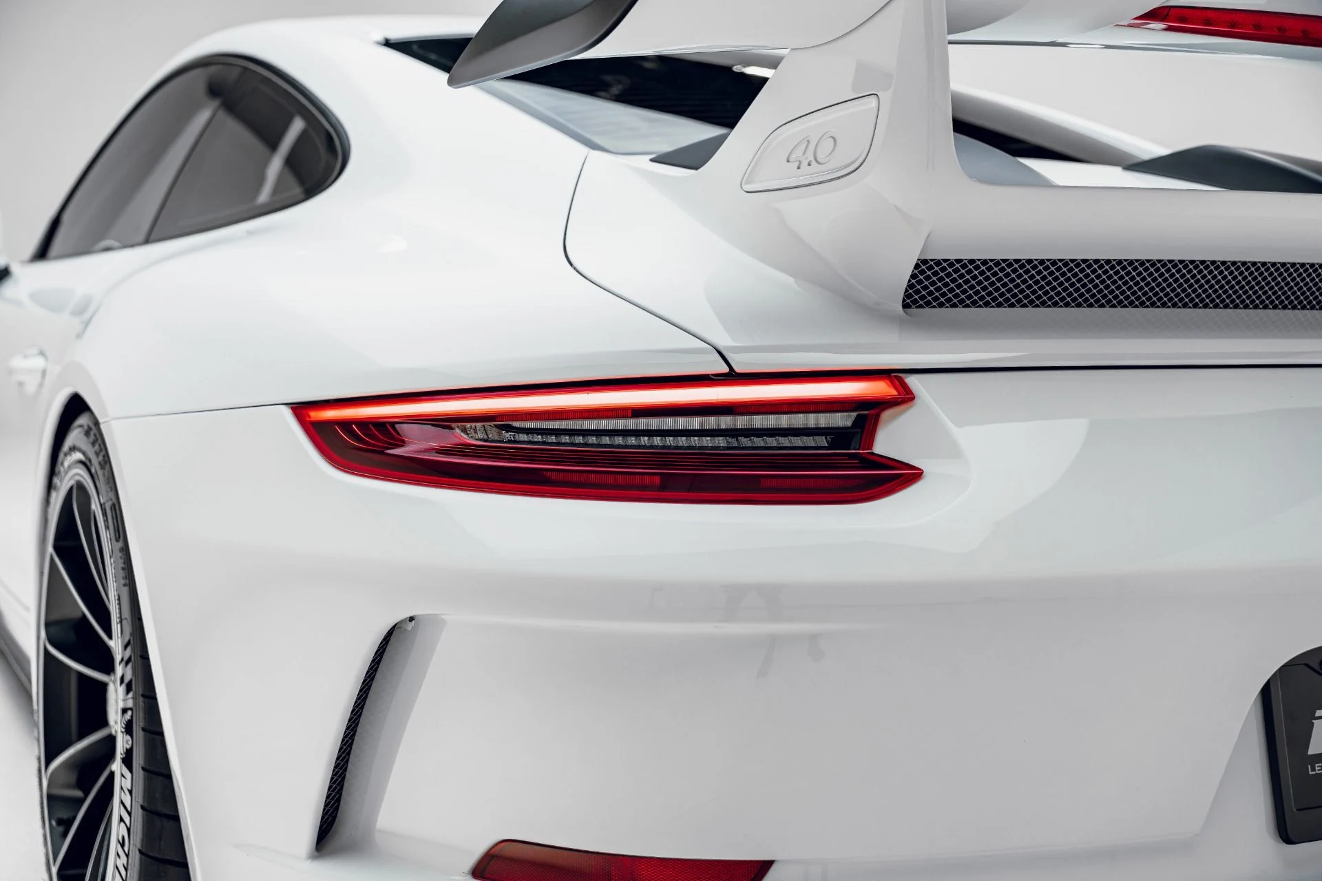 mph016_2337013289_Used_2018_Porsche_911_GT_3_1781890395_c77422e685