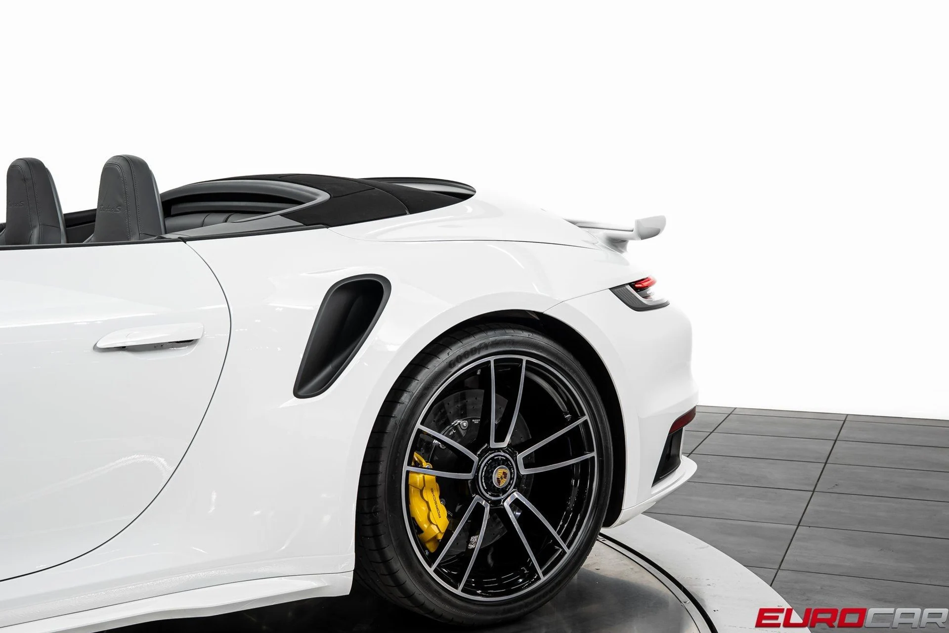 mph016_2342928224_image_17_8161c7beaa