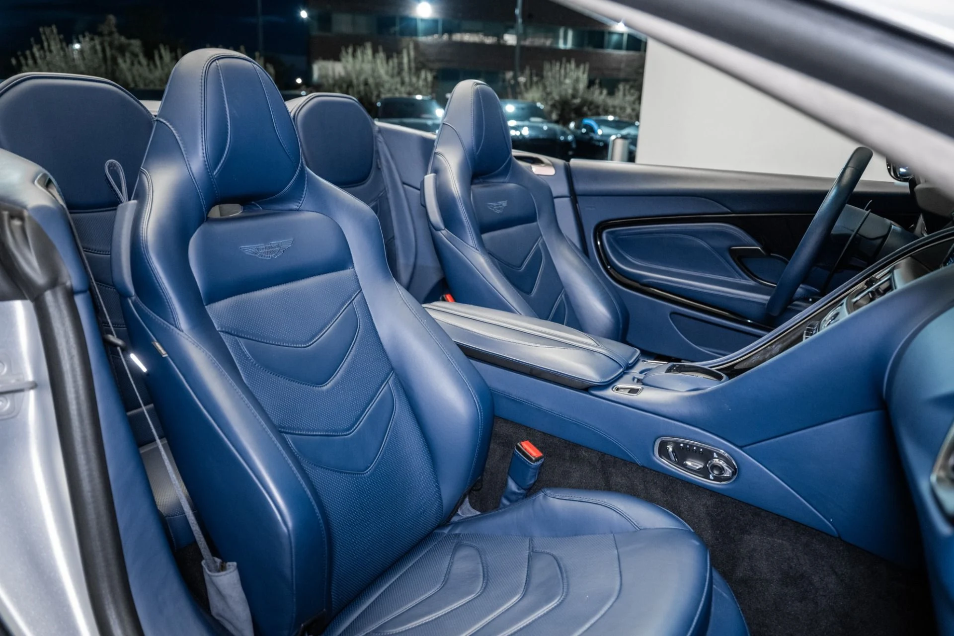 mph016_2349357198_Used_2020_Aston_Martin_DBS_Superleggera_1753546861_b9d985dbef