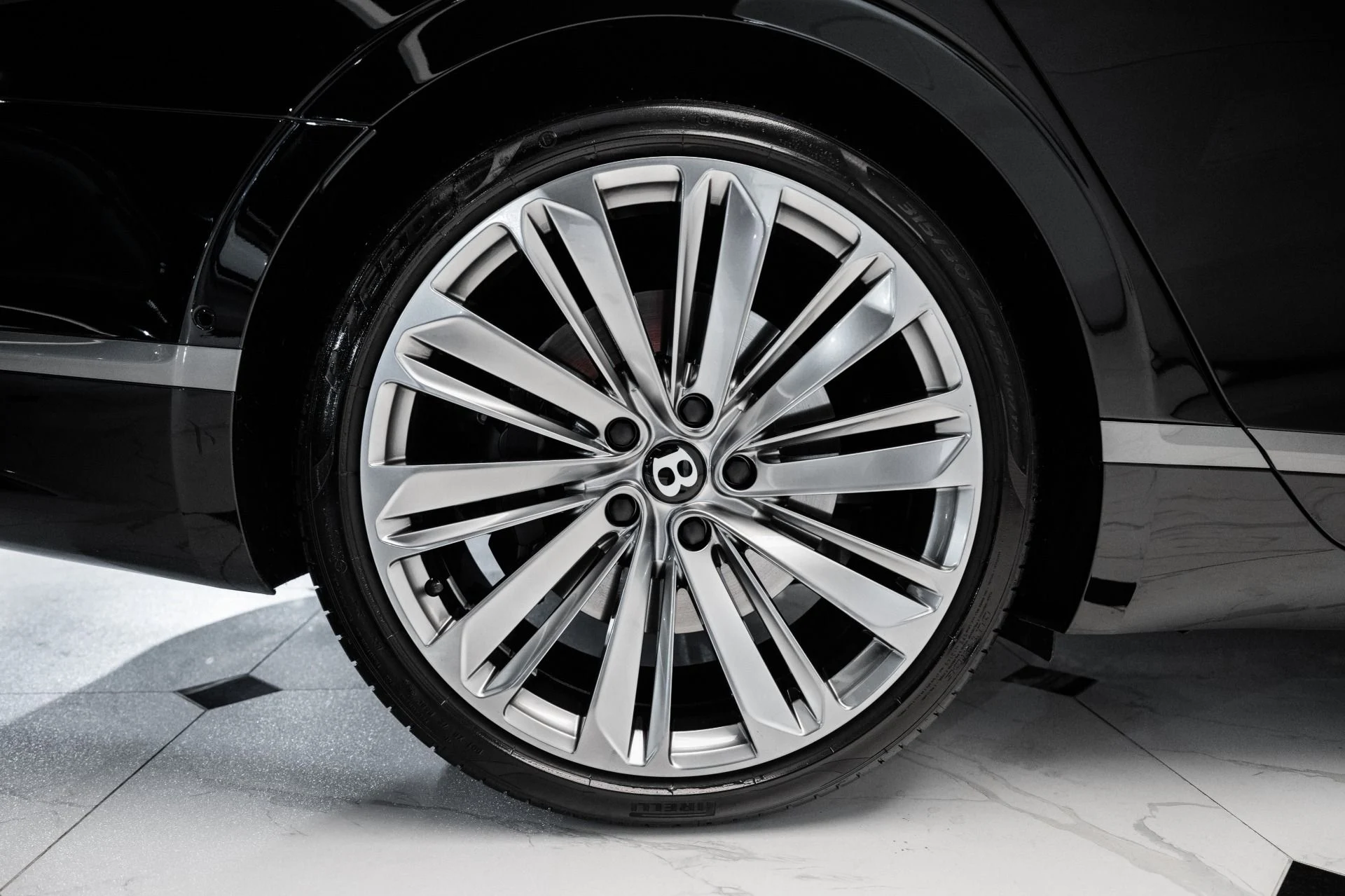 mph016_2349784546_Used_2024_Bentley_Flying_Spur_Speed_1741190012_1f2eb6d03b