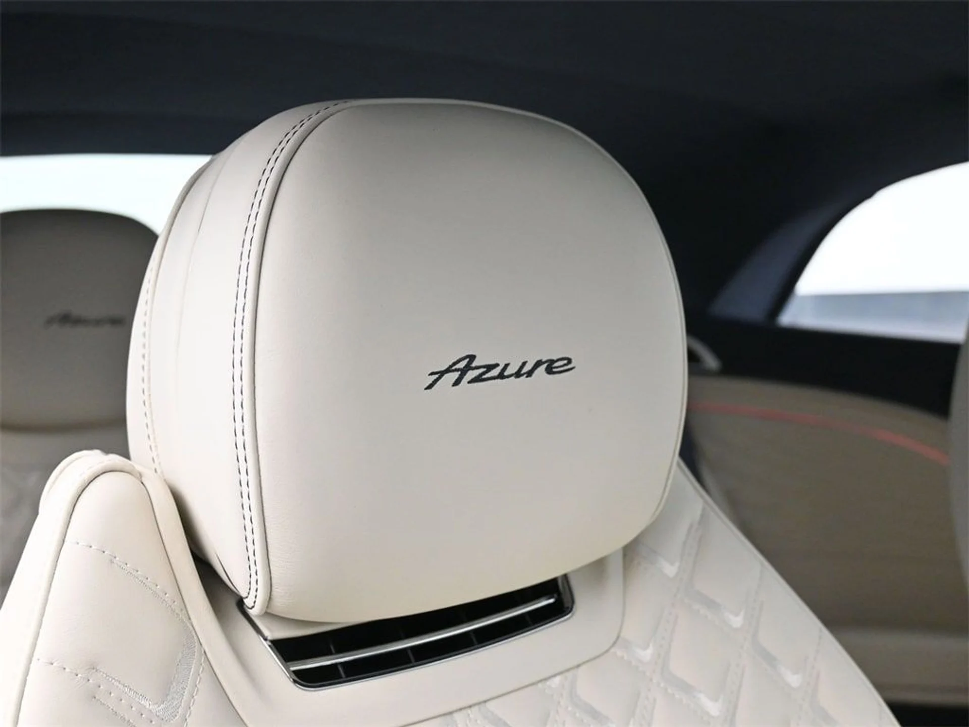 mph016_2355967006_e82a420c7e5aa7ddf3d2b40e21f64392x_73ac1dcdac