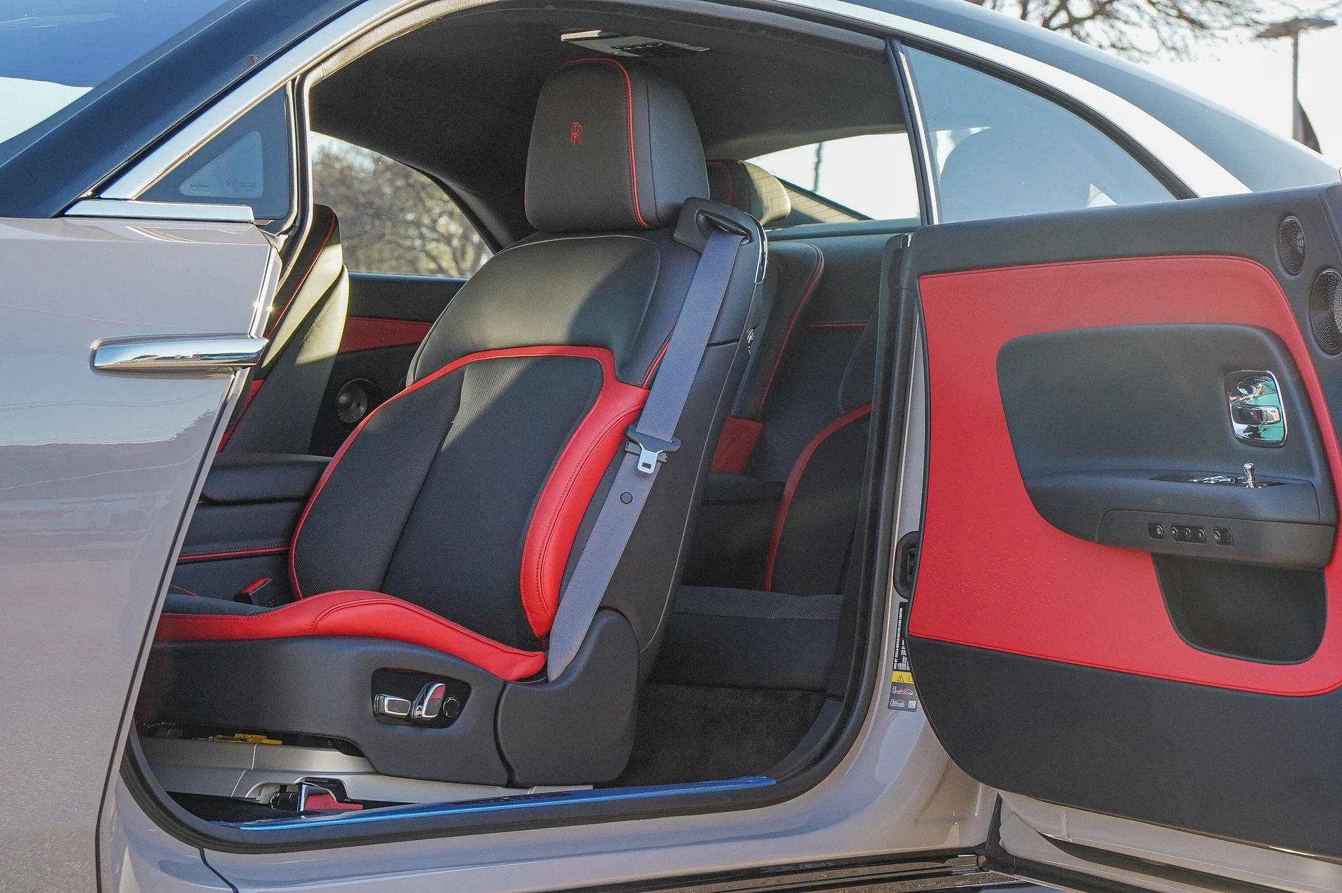 mph016_2356232347_Hi_Tech_Luxury_Imports_LLC_SCATK_2_C07_TU_234137_image_16_2c49bacc10