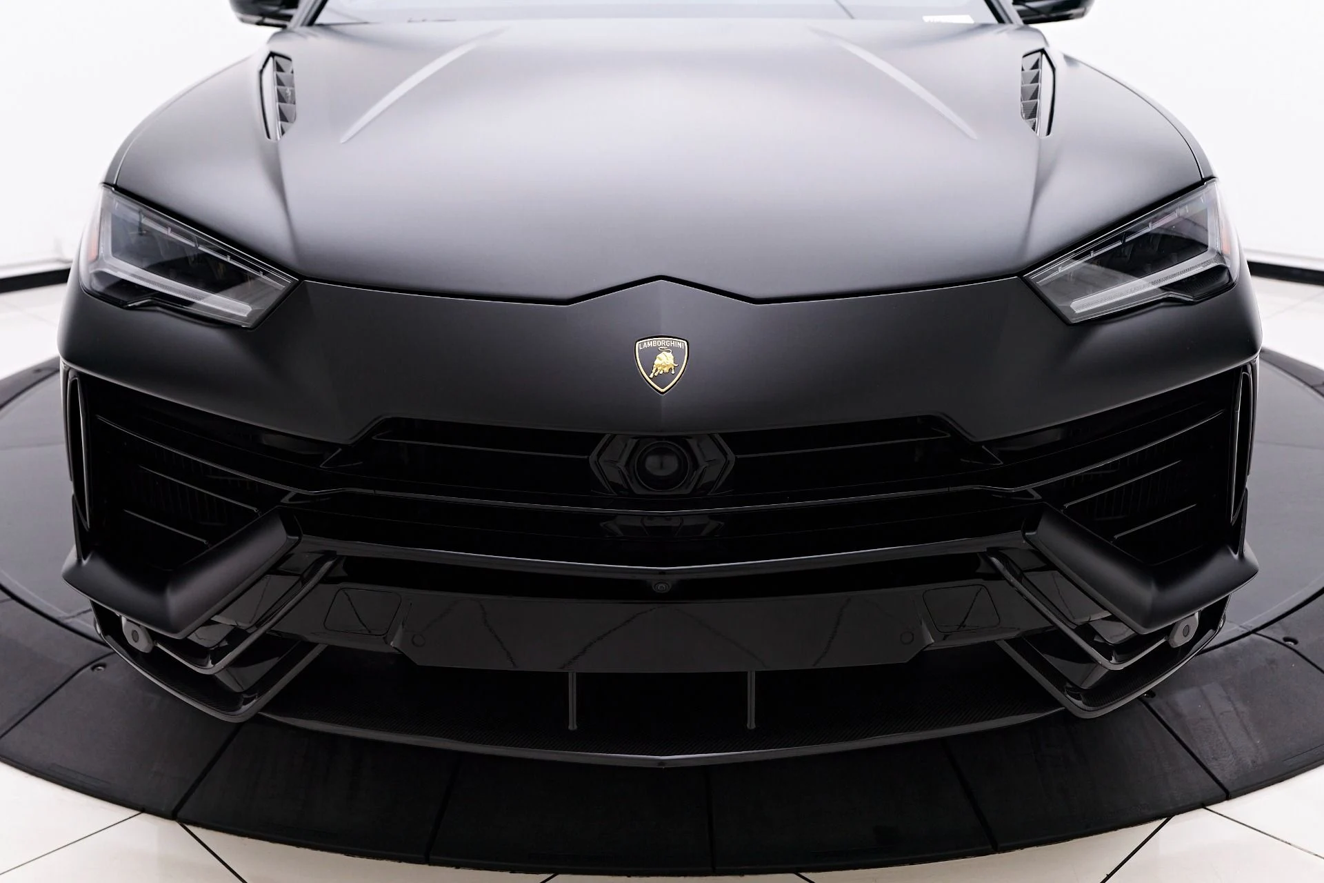 mph016_2356846548_Used_2023_Lamborghini_Urus_Performante_1756943486_134ee5271b