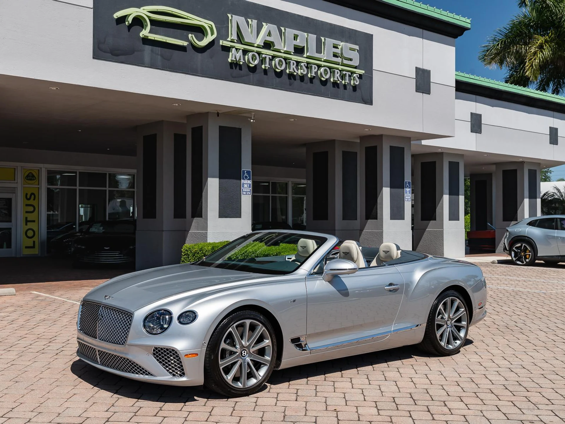 mph016_2356846970_Used_2022_Bentley_Continental_GTC_GT_V8_1777583141_91318ae025