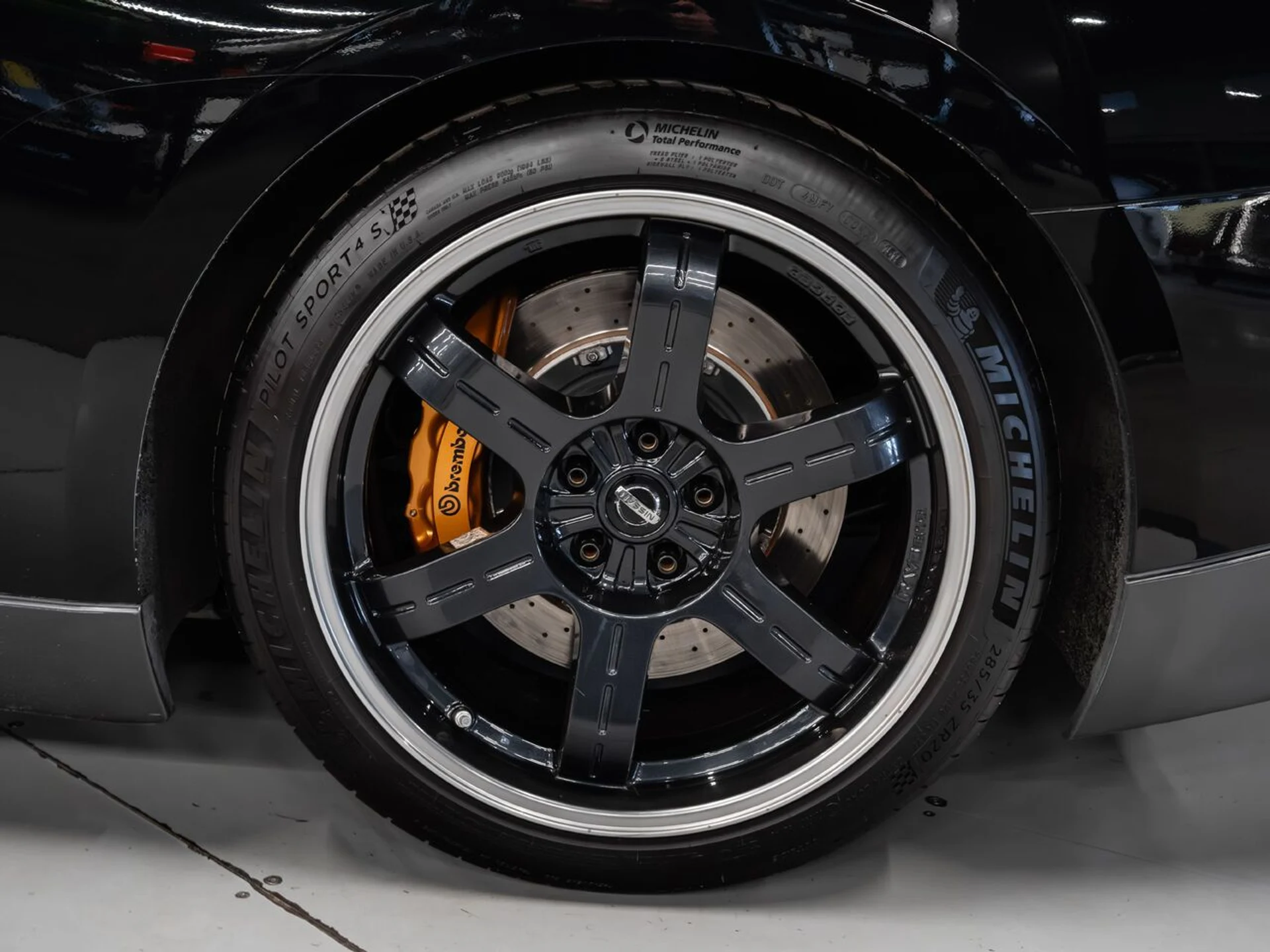 mph016_2357310096_nissan_gt_r_2009_d315fd9537