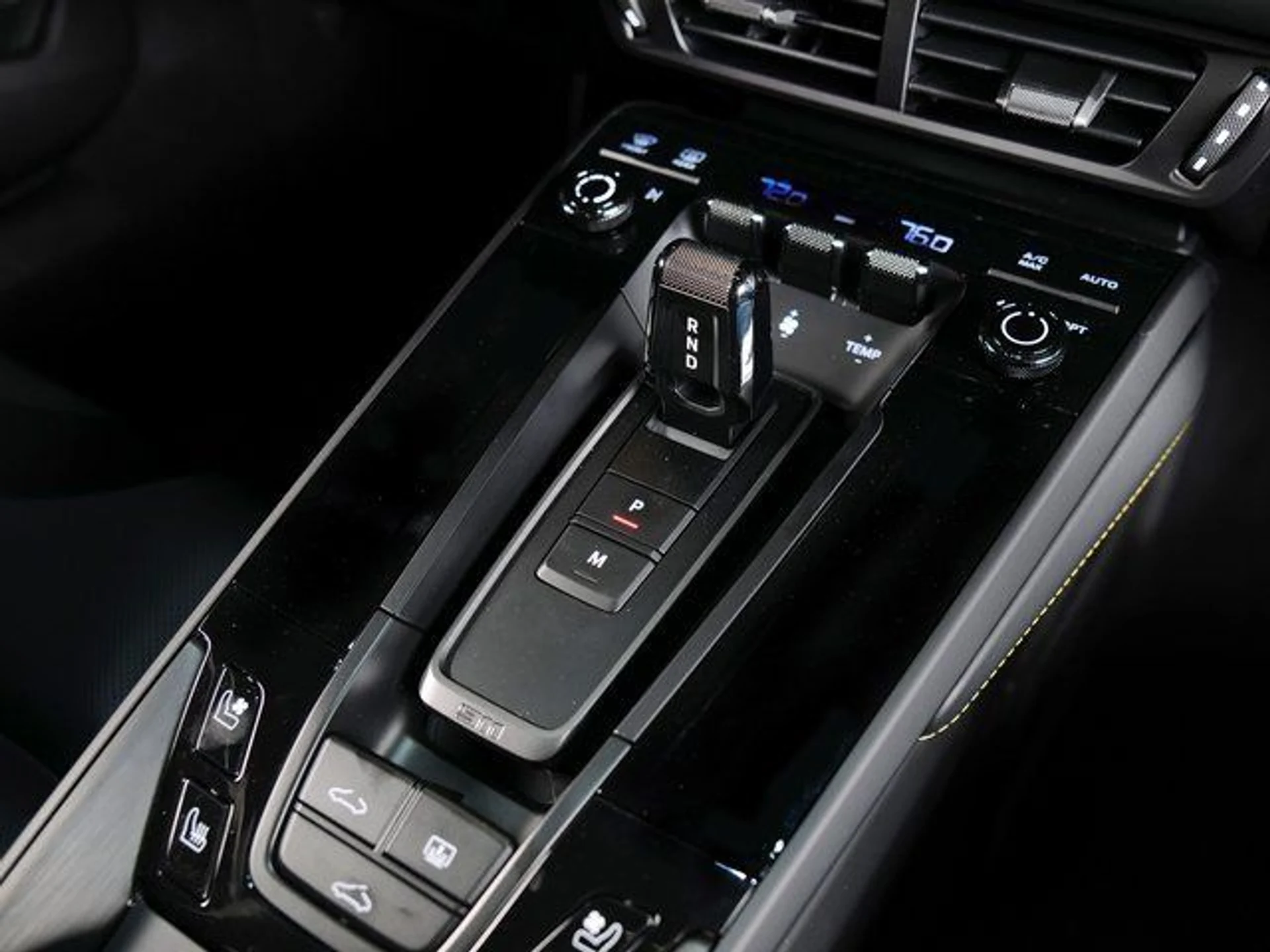 mph016_2360469564_7d3165c1eb04f5aa7d68437bc4afa608_e4ff98738d