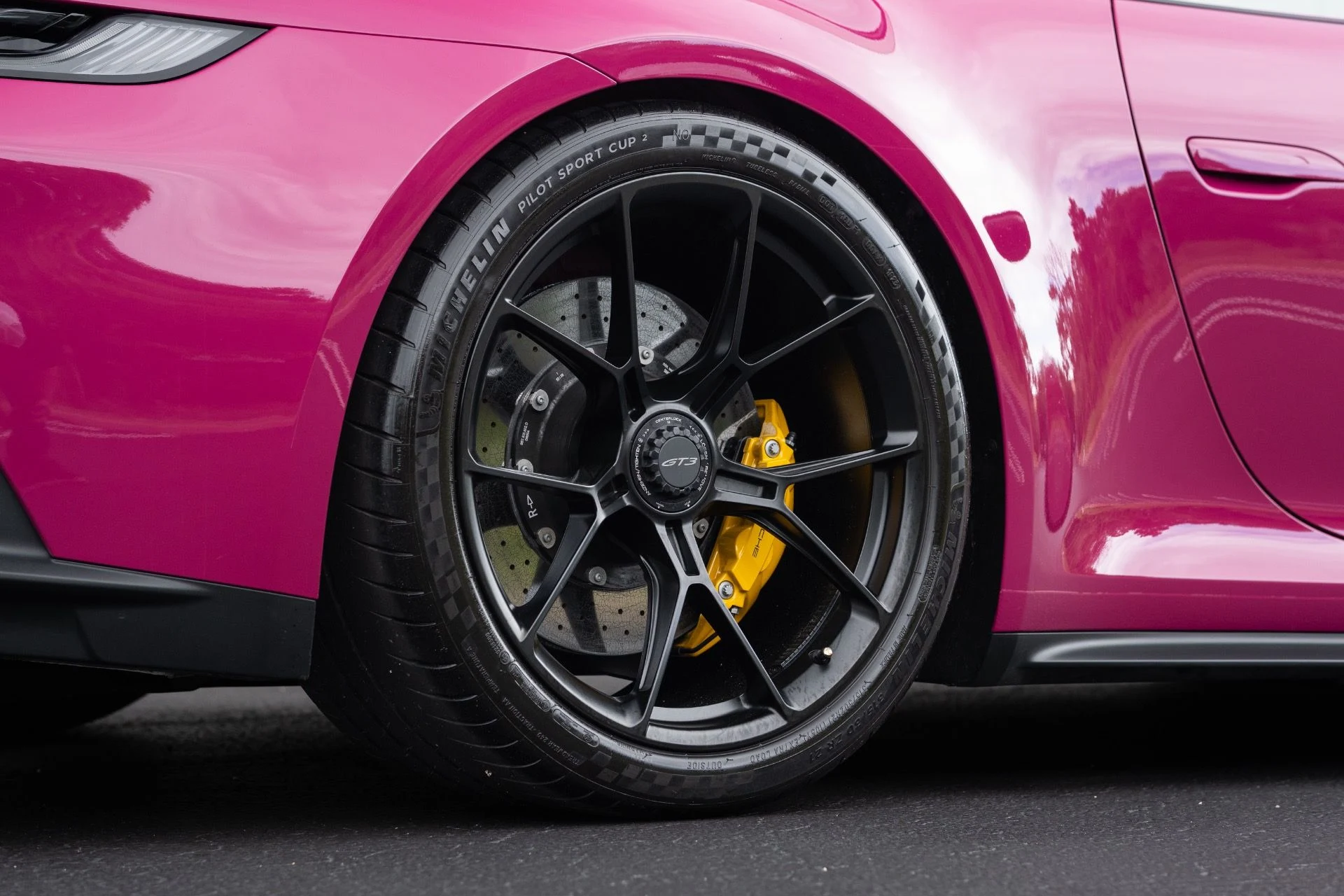 mph016_2361216701_Used_2024_Porsche_911_GT_3_1776966322_098e039e82