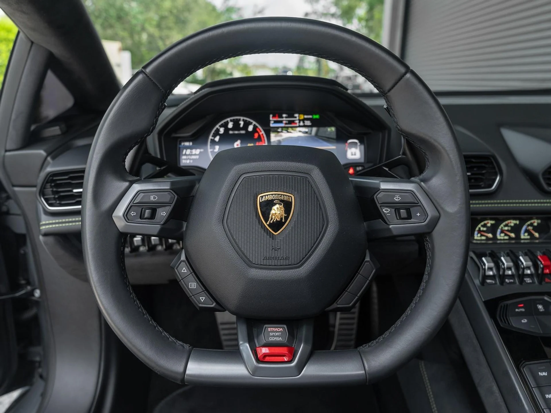mph016_2365140408_Used_2016_Lamborghini_Huracan_LP_610_4_Spyder_1756498233_ff41e08c2b
