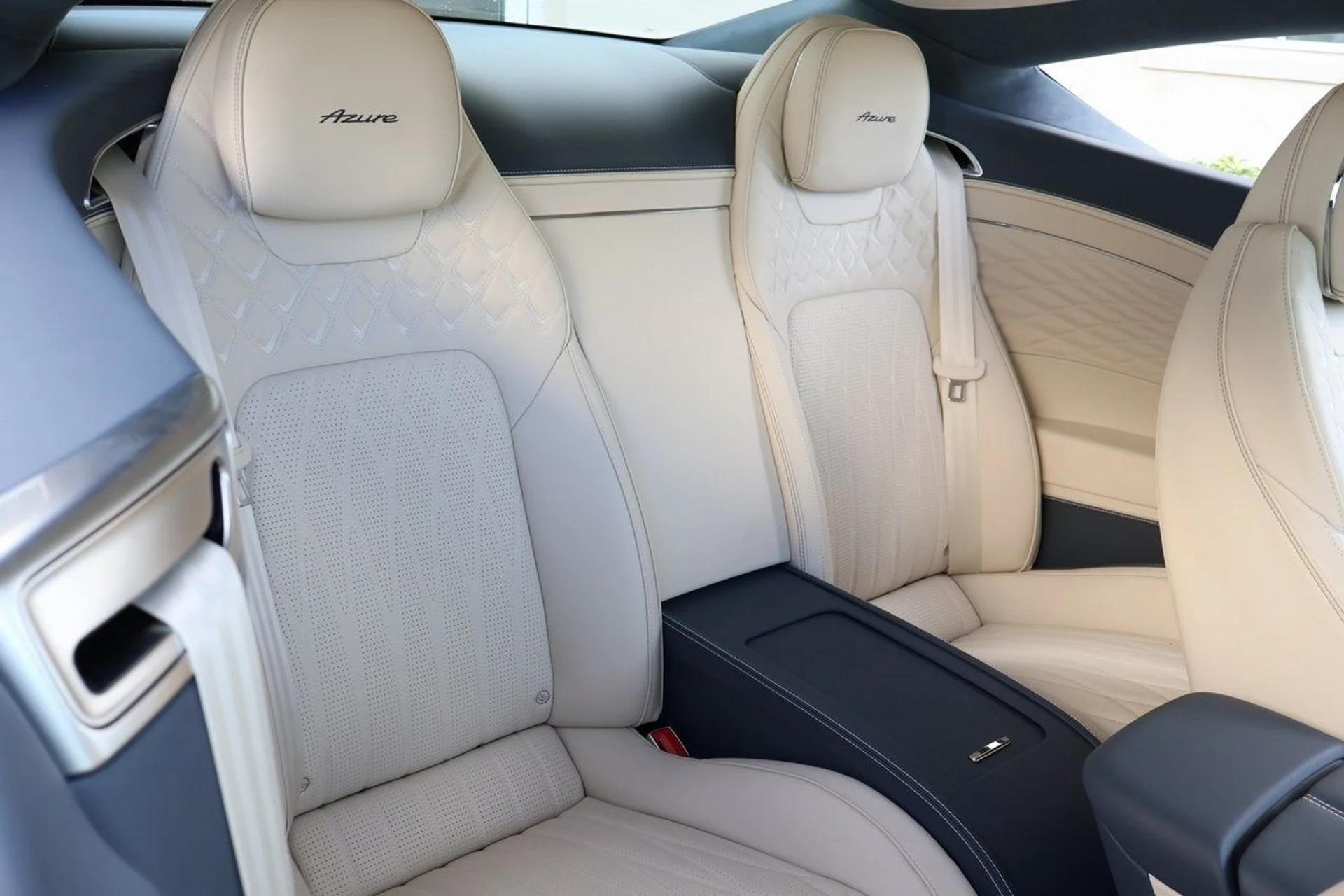 mph016_2365928871_17_8990ce4e6b