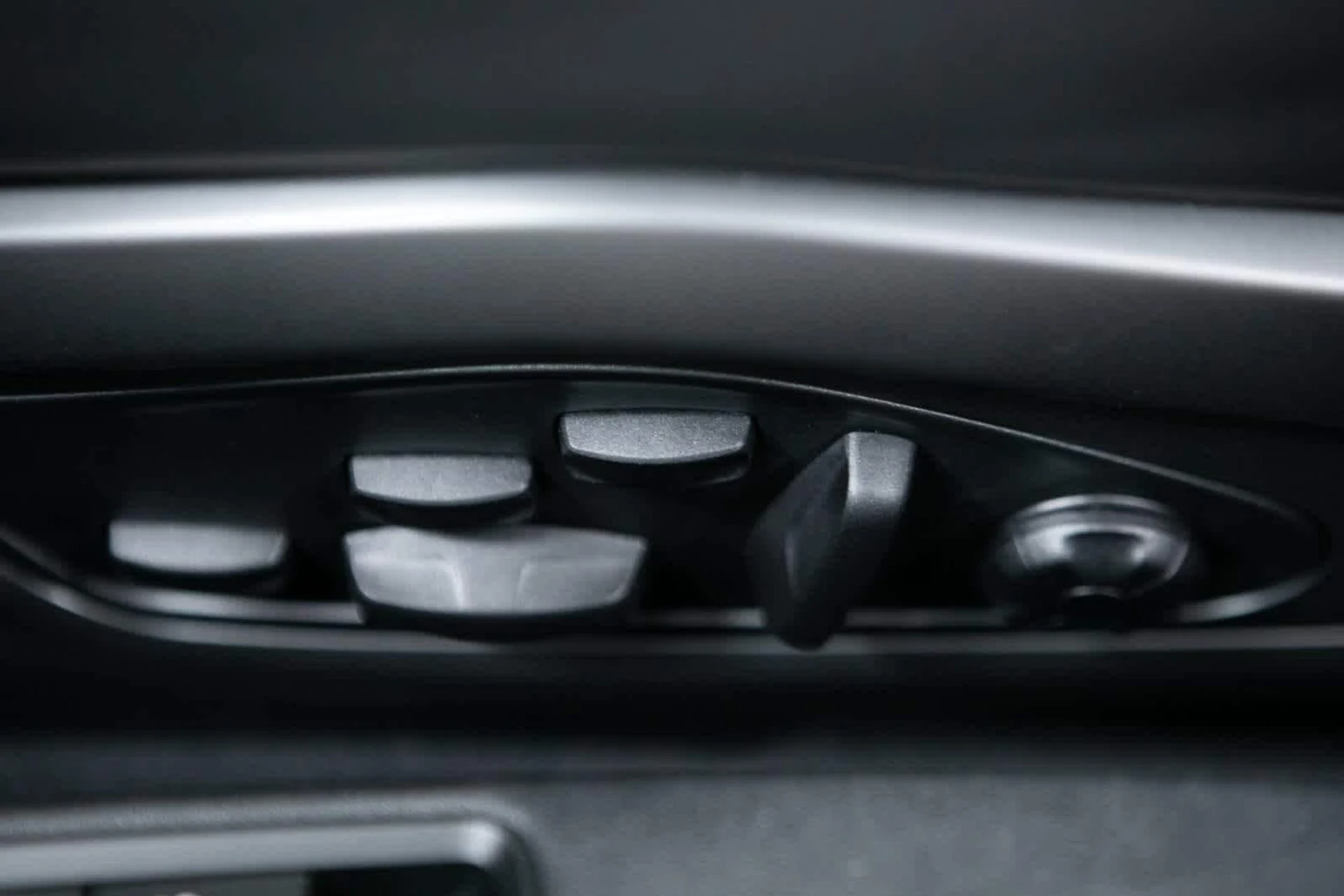 mph016_237803285_4460537e8c8579b71c55caf628cd5044x_5da26666ff