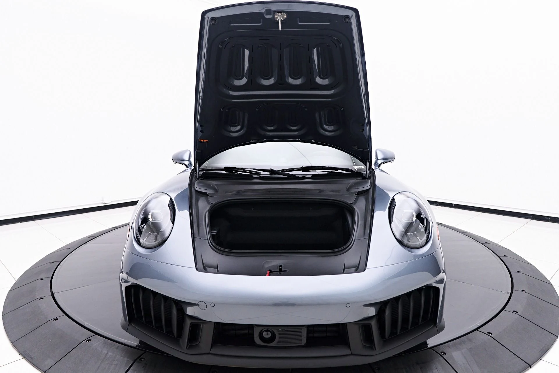mph016_2380158600_Used_2025_Porsche_911_Carrera_4_GTS_1755103628_775d113ec8