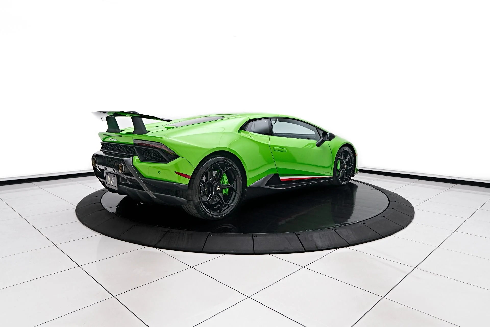 mph016_2380848951_Used_2019_Lamborghini_Huracan_Performante_1757626062_c7cb7477be