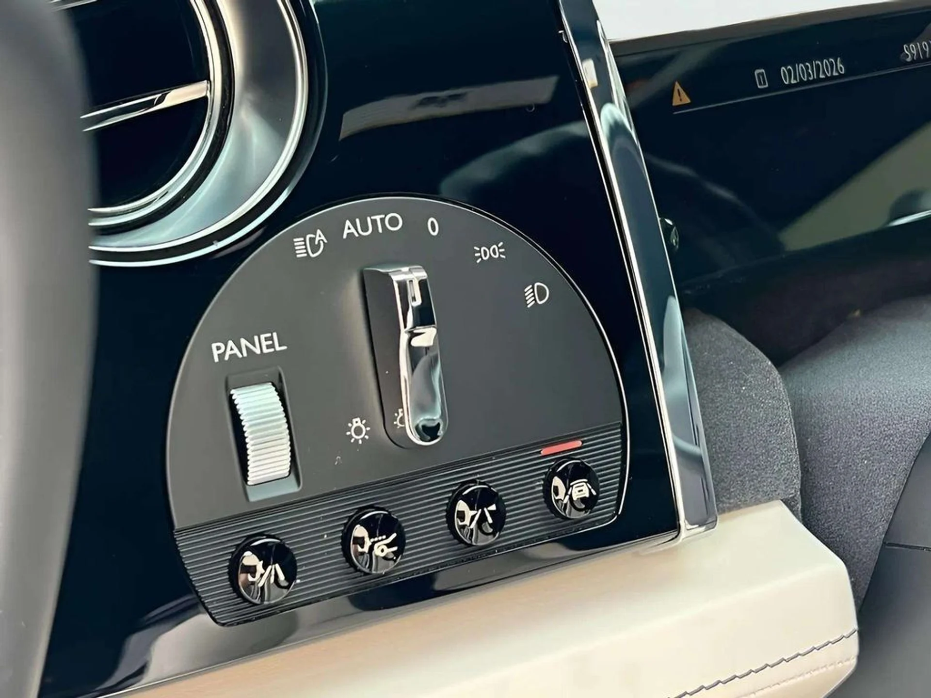 mph016_2381814696_6otel21ppavwu8i482bp2w9sn8ia_413103b14e