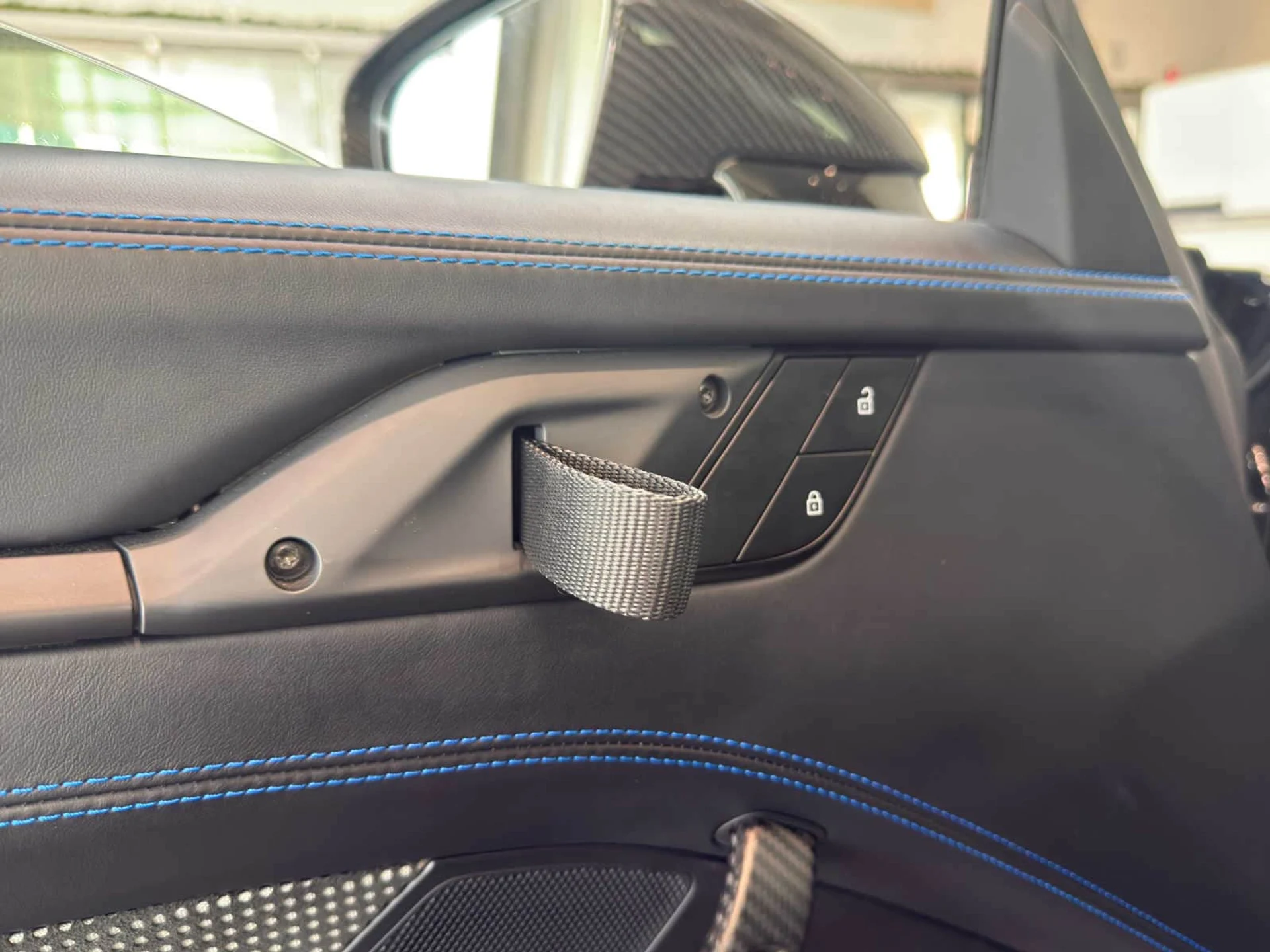 mph016_2382431703_03f8b193ea57770efdc53dd2390f4672x_0ef50e9e56