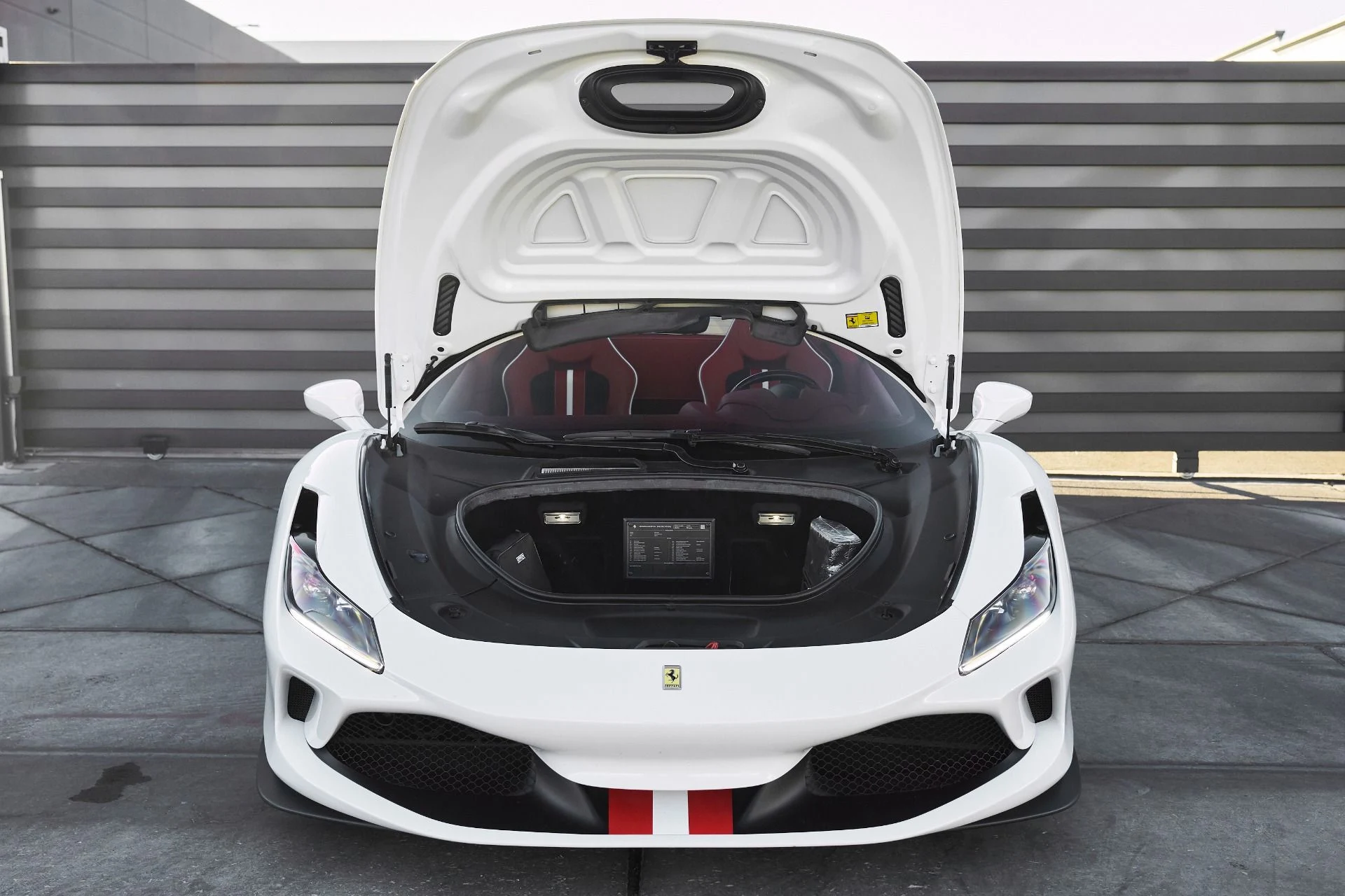 mph016_2383670565_Used_2021_Ferrari_F8_Spider_Base_1763084346_8aa06b1f43