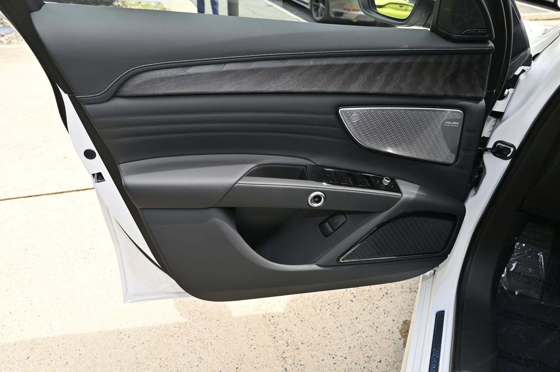 mph016_2395380044_462d307d41b843ba894e5261bf87d5be_04b2f67457