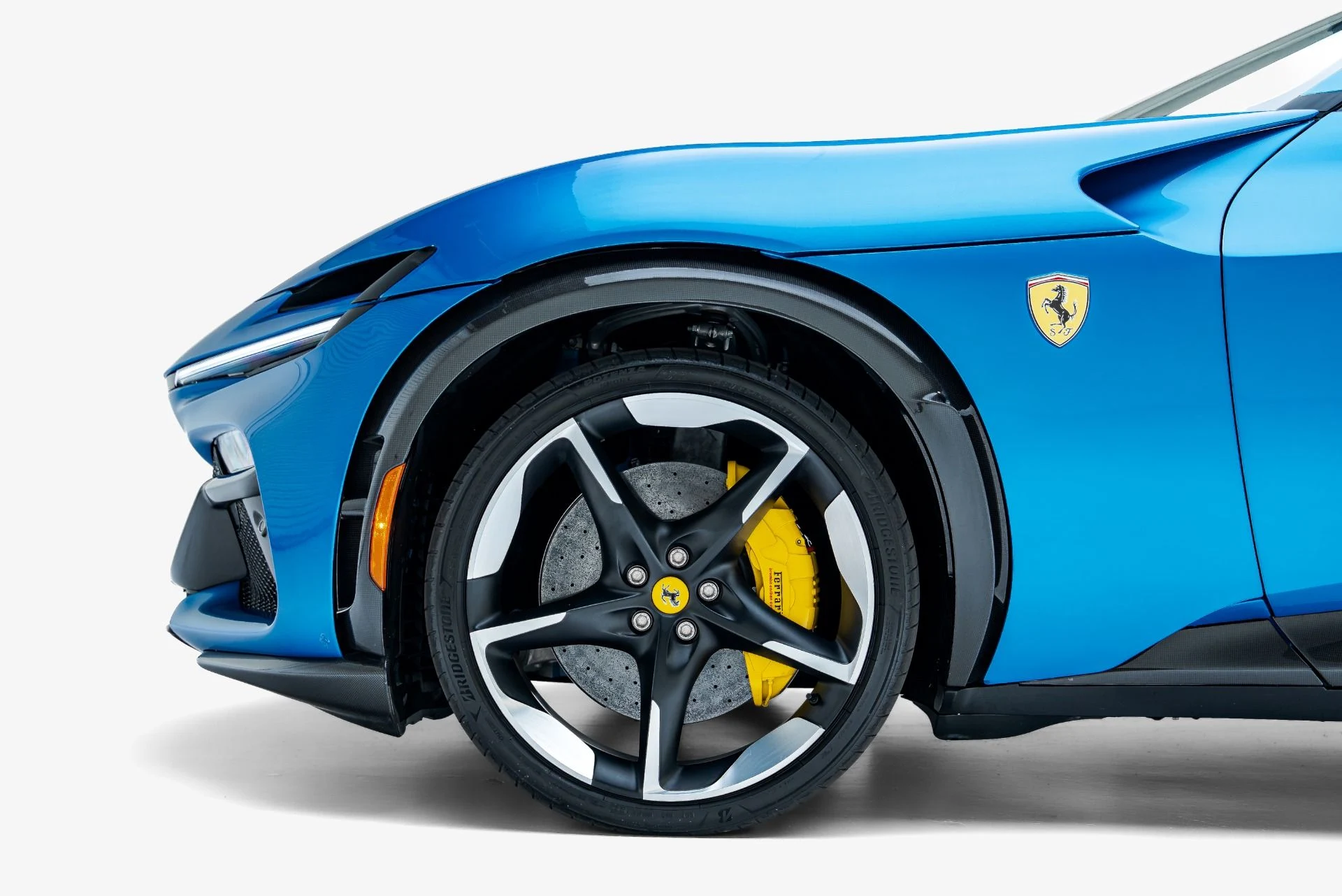 mph016_2398132473_Used_2023_Ferrari_Purosangue_1792516540_9b0a0997ab