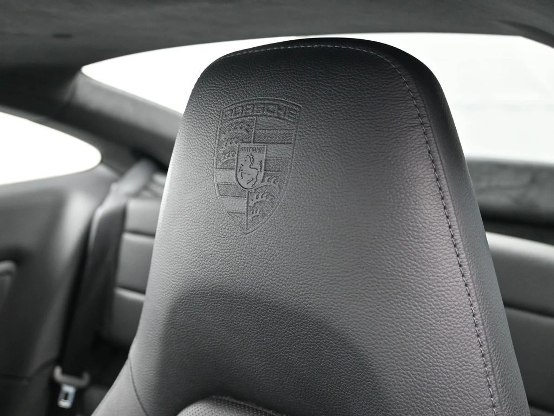 mph016_2407172227_458754a2bf2f36984d096d6195215eb6x_48a2c39d93