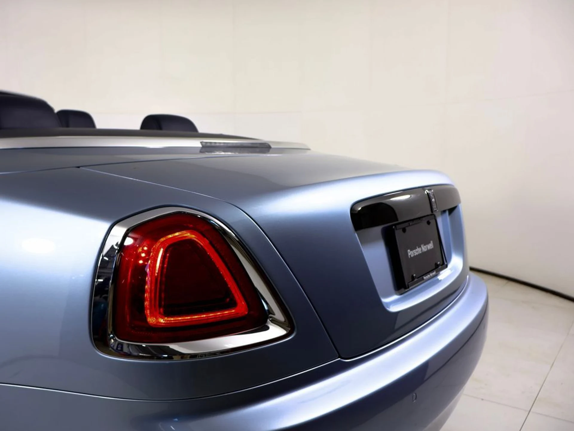 mph016_2416506502_c72f2a41a5d9b4350df69387f4d0c9c1x_0f0d41c10a