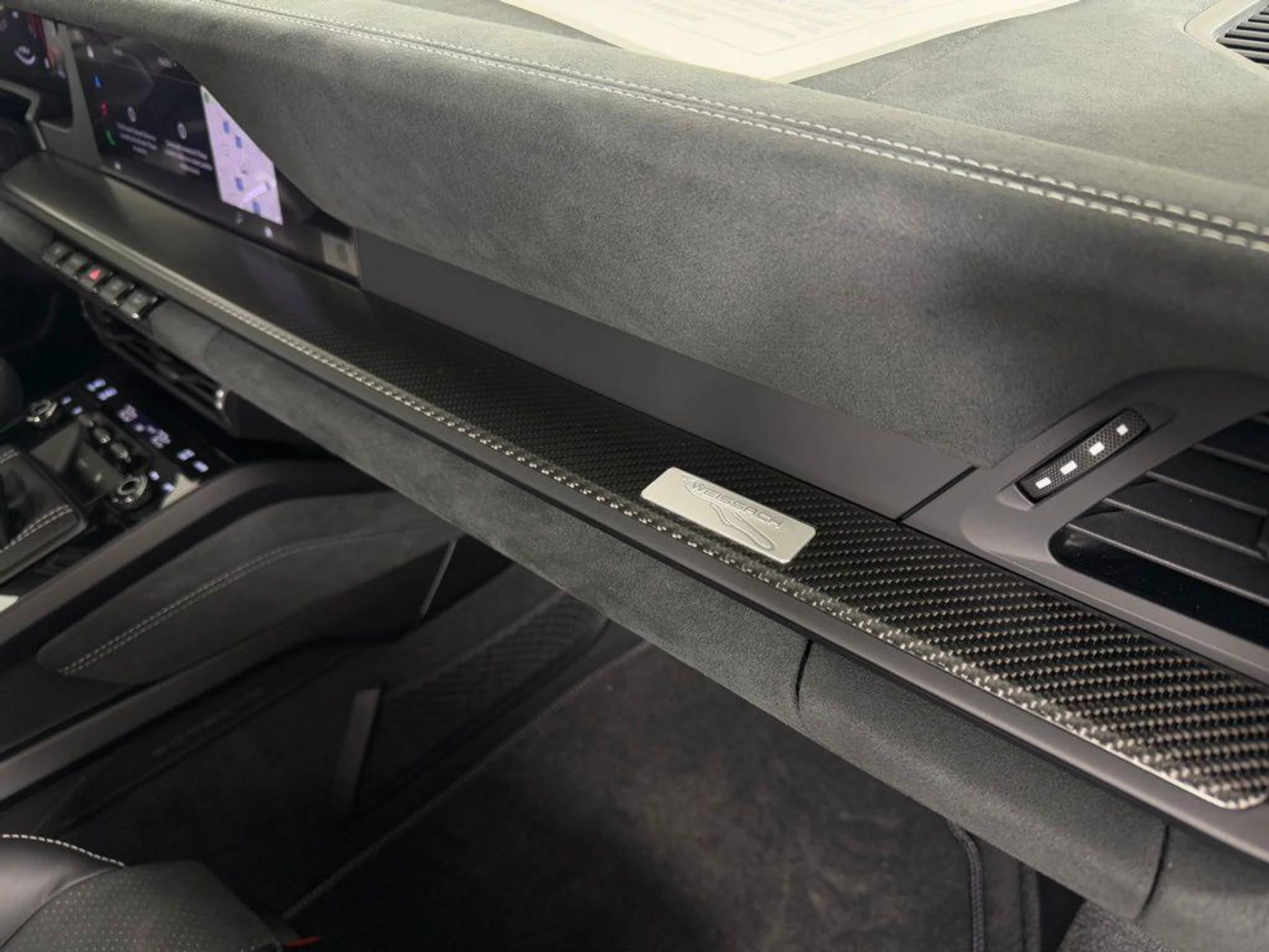 mph016_2417569060_kn4e_ZW_5y2_i_GB_0uu_He_Vux_N_Sj0ho_4270be9a4b