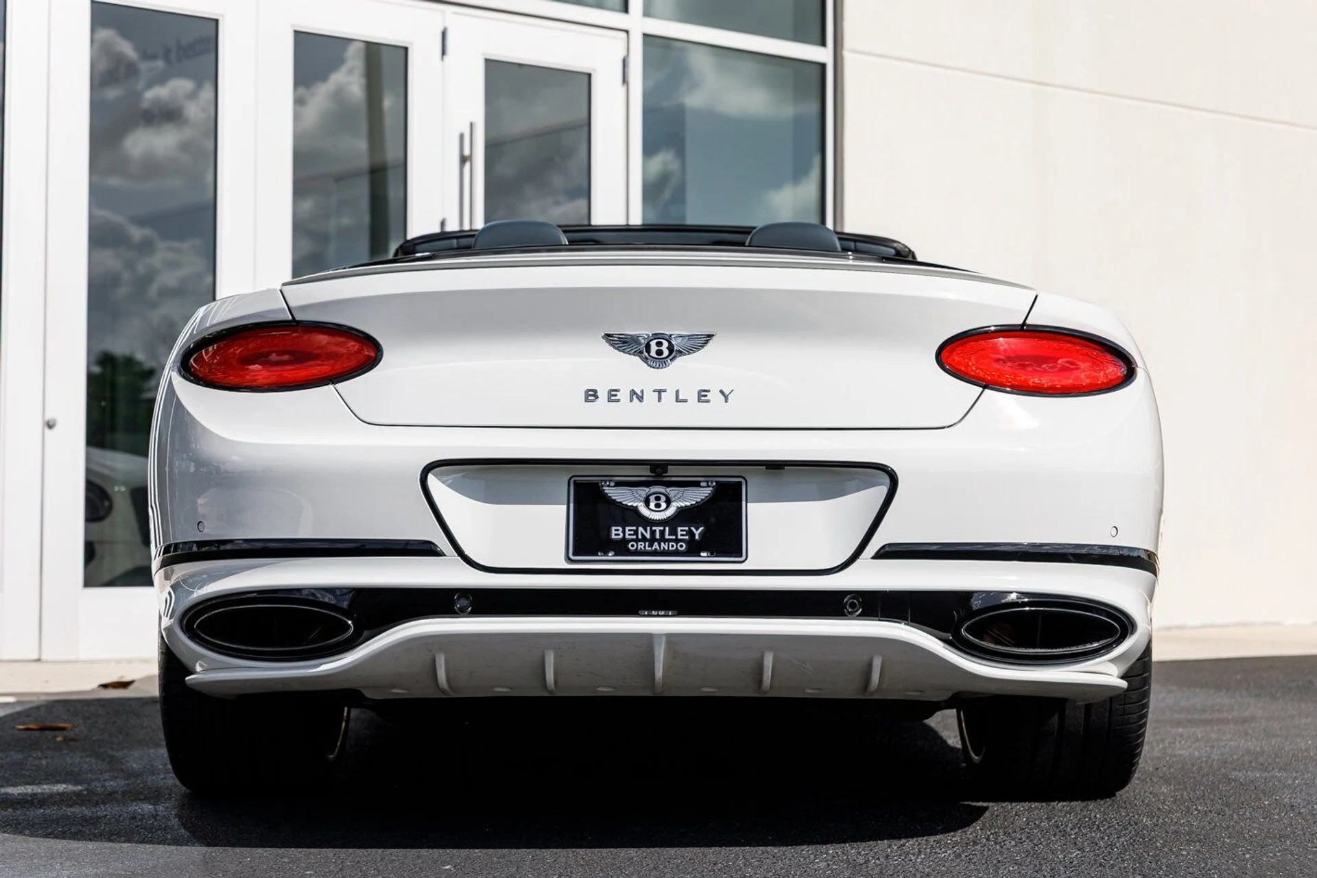 mph016_2429900033_7166811bcea0df3c23385e7f45401411x_95771b6386