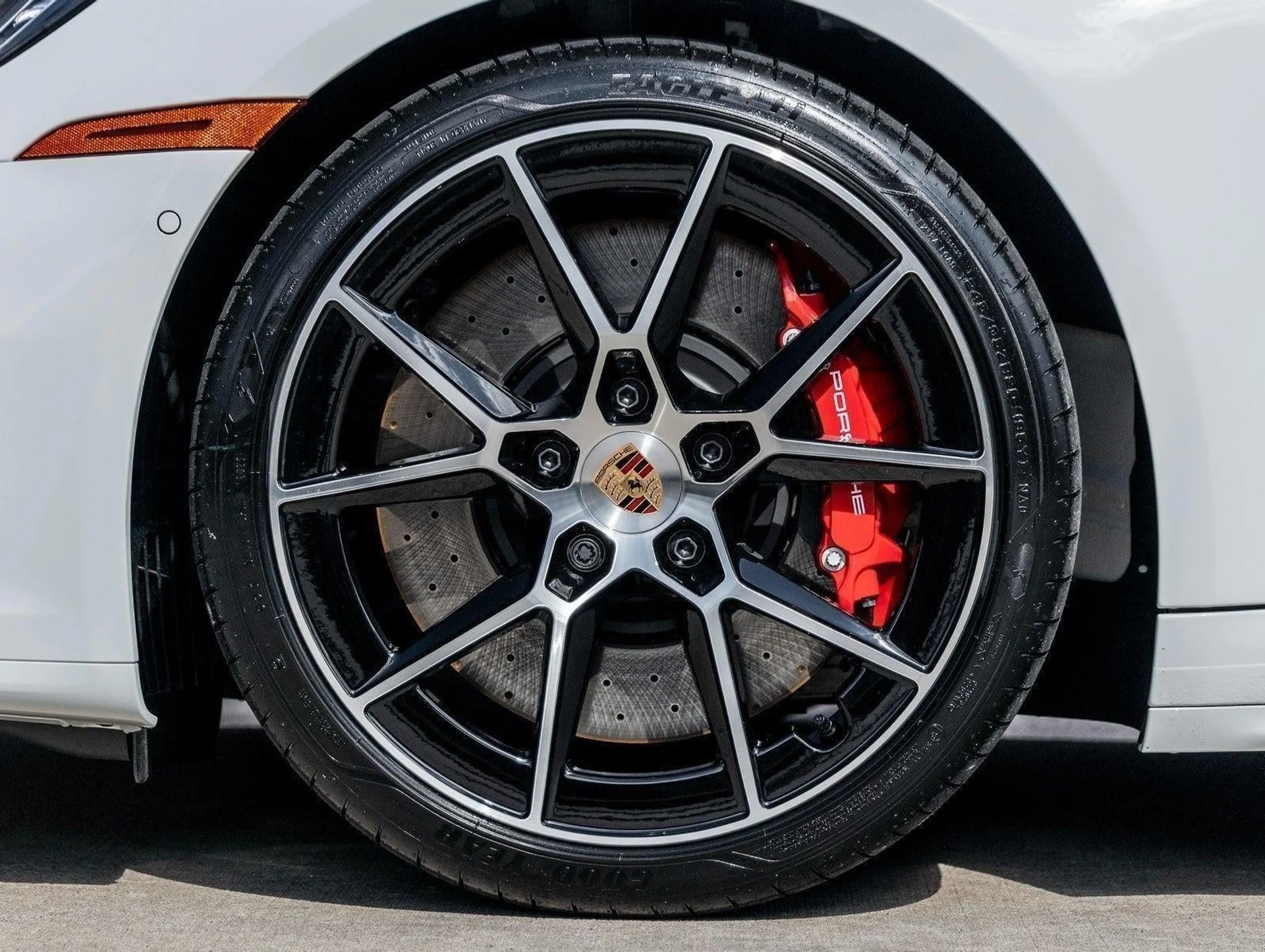 mph016_2435310773_17_b2fb6a2c98