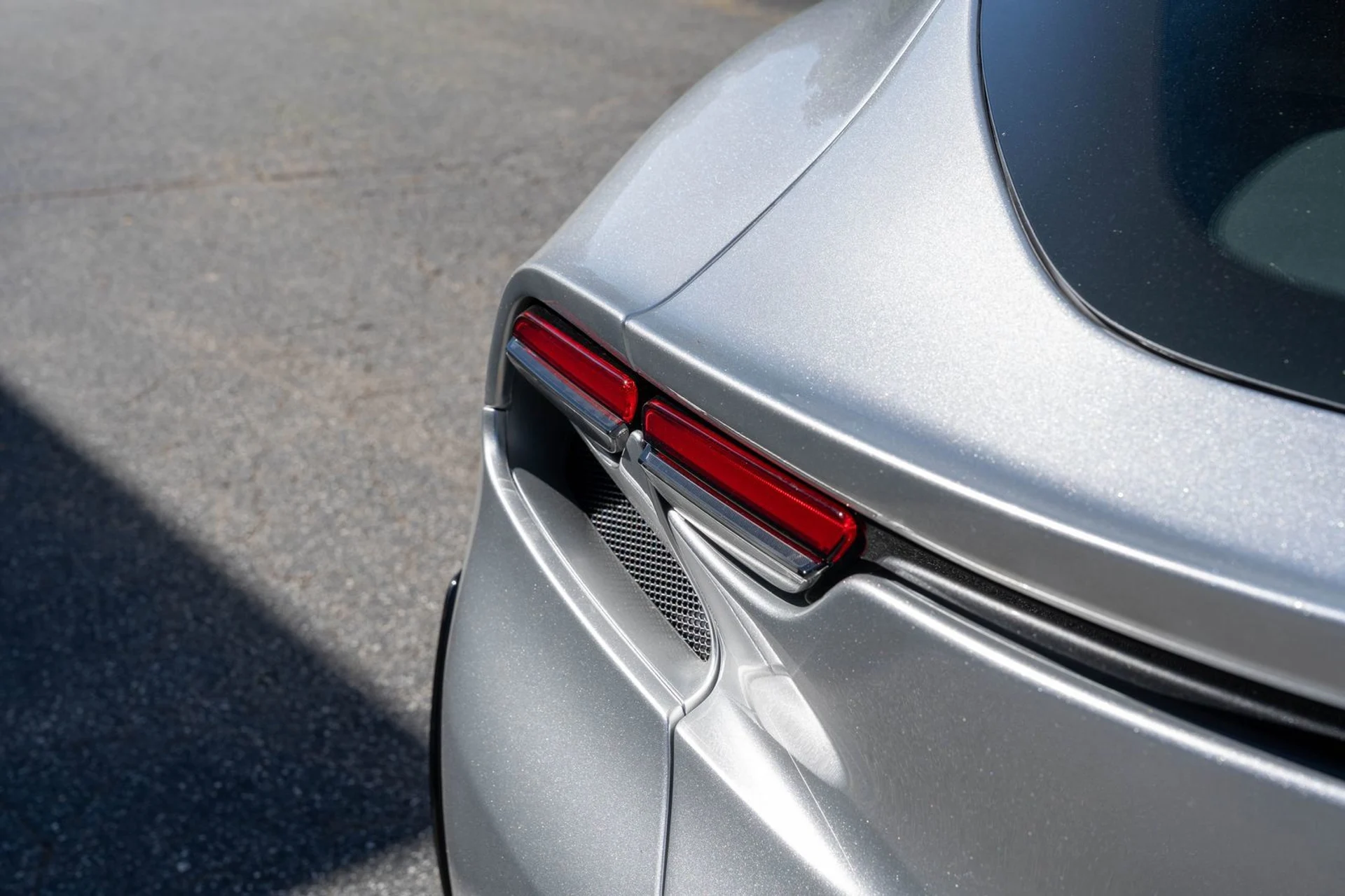 mph016_2439846696_c57916e4a1764f39b662fb2e78059567_a409968127