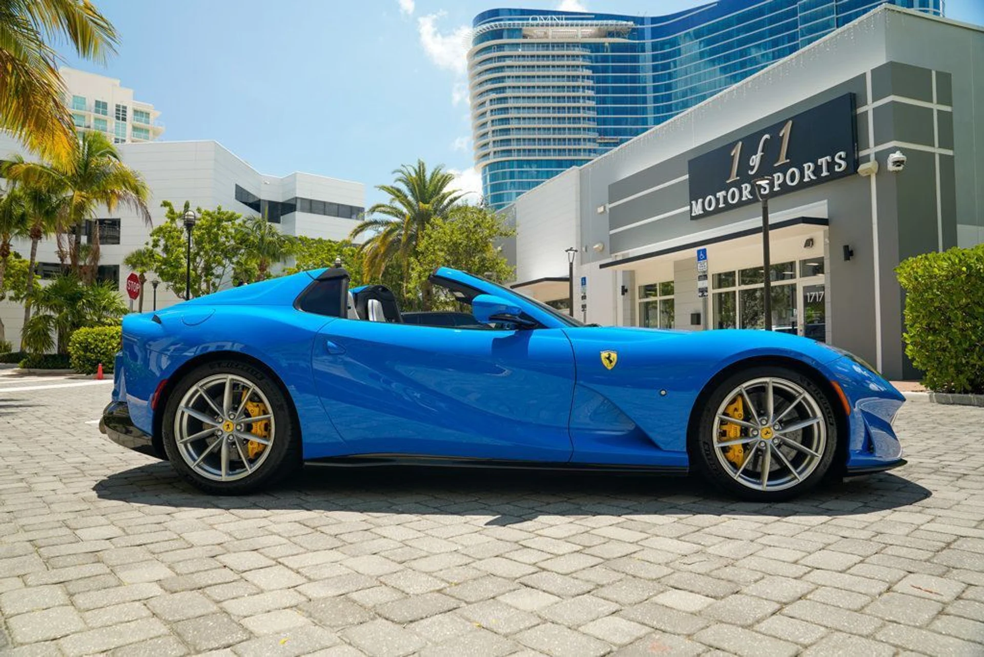 mph016_2444929796_used_2022_ferrari_812_gts_convertible_14354_22898644_17_1024_63d4a8c45b