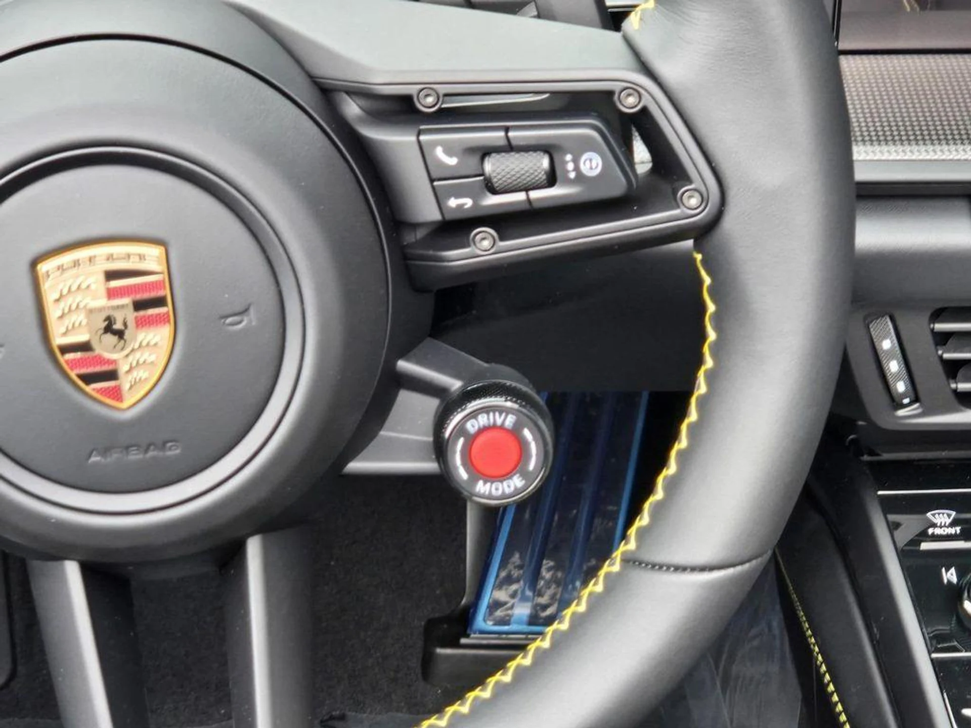 mph016_244933909_vc_YNN_8_kttc_KZH_El_R_Do_KX_3xeu8_0e9d680967