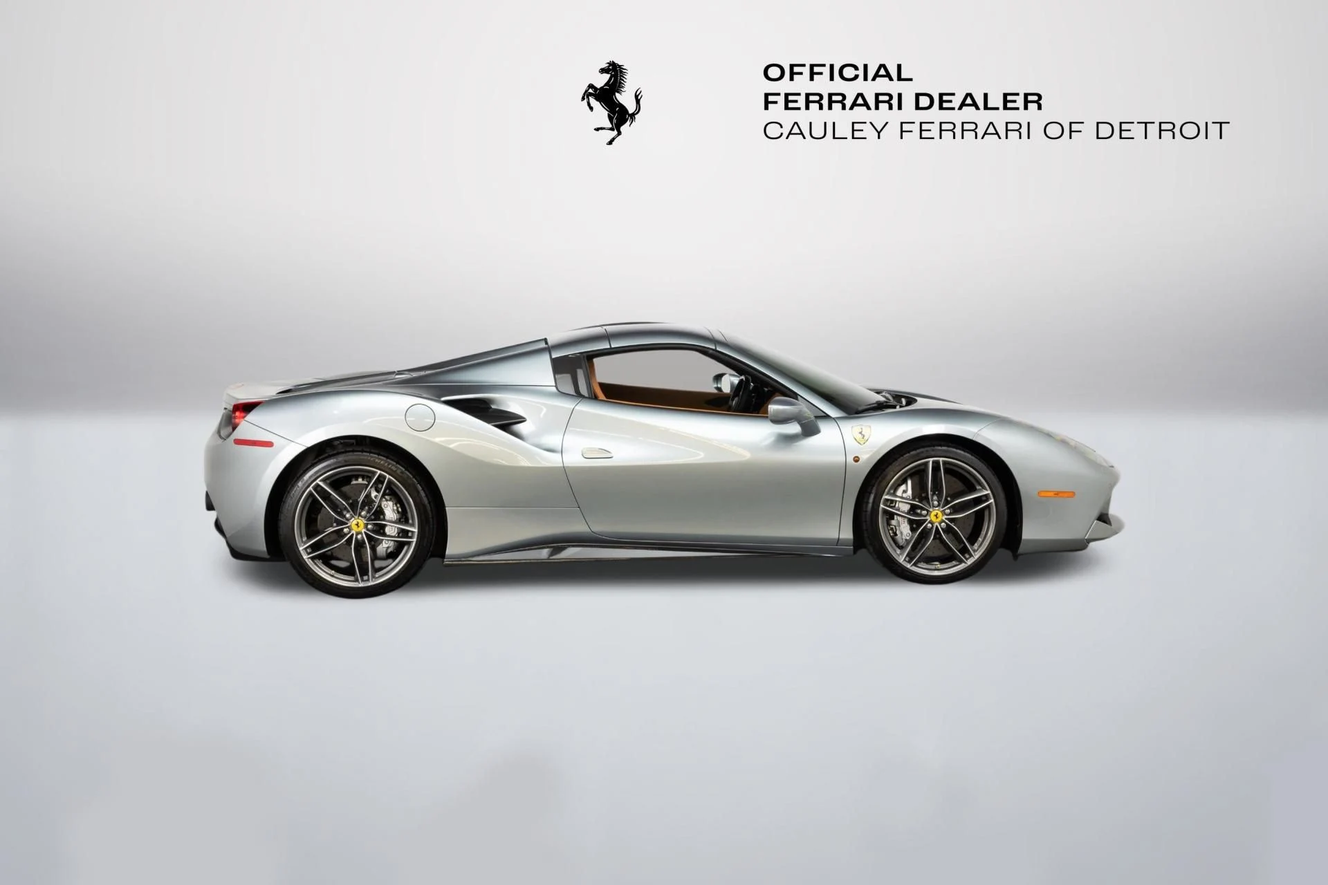 mph016_2450001501_Used_2017_Ferrari_488_Spider_1784891671_514c026955