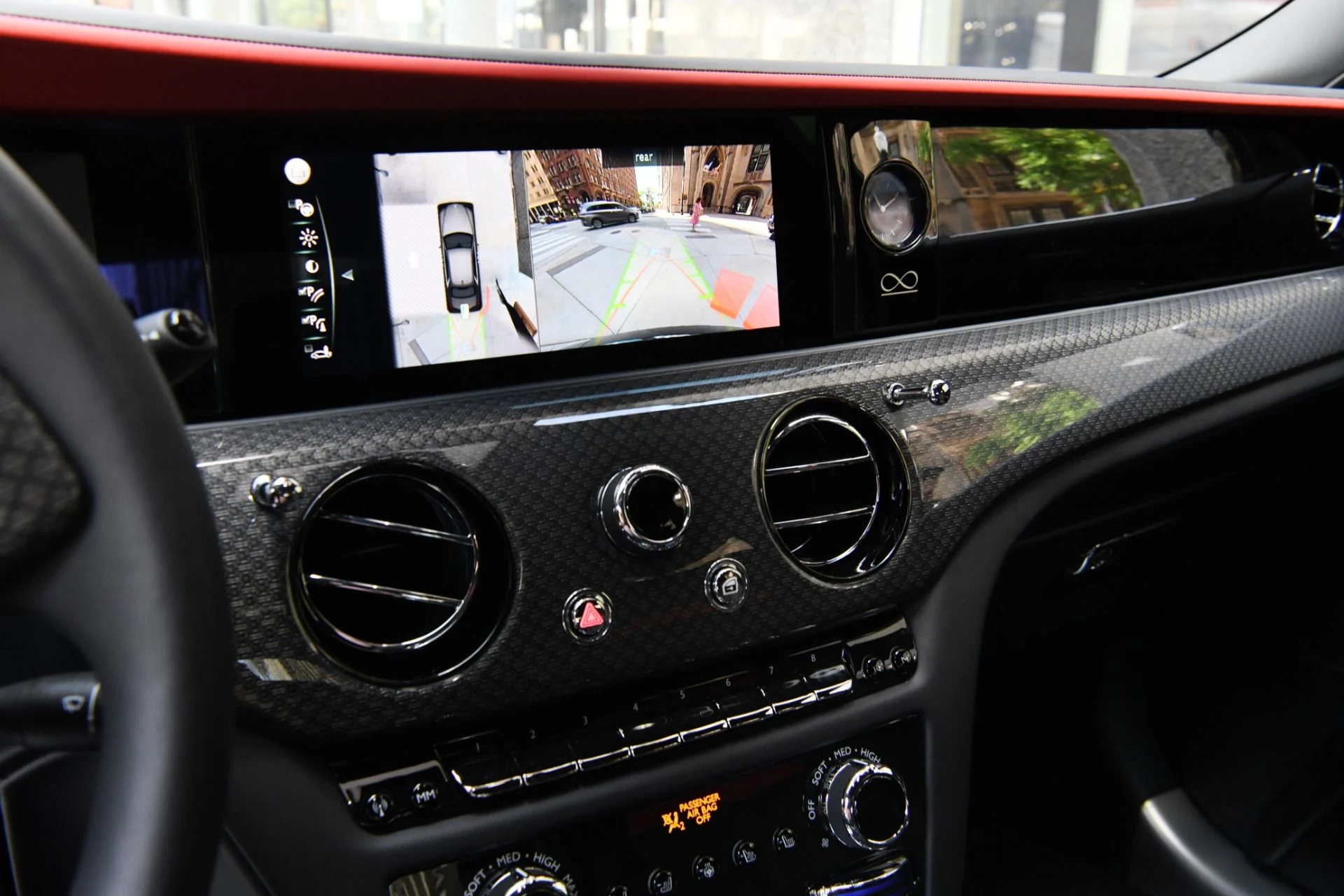 mph016_2456414907_11864_p18_l_0e6d255b68