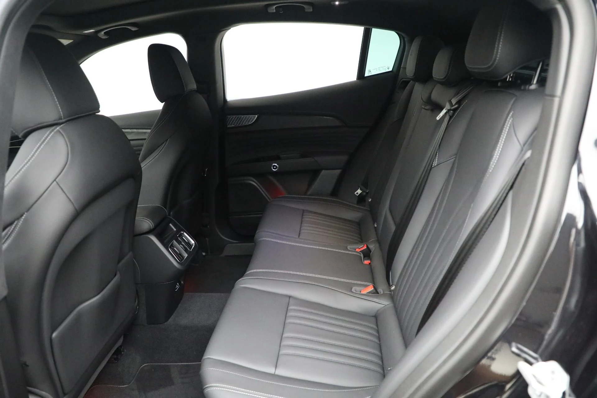 mph016_2461659905_New_2025_Maserati_Grecale_a93fa91542