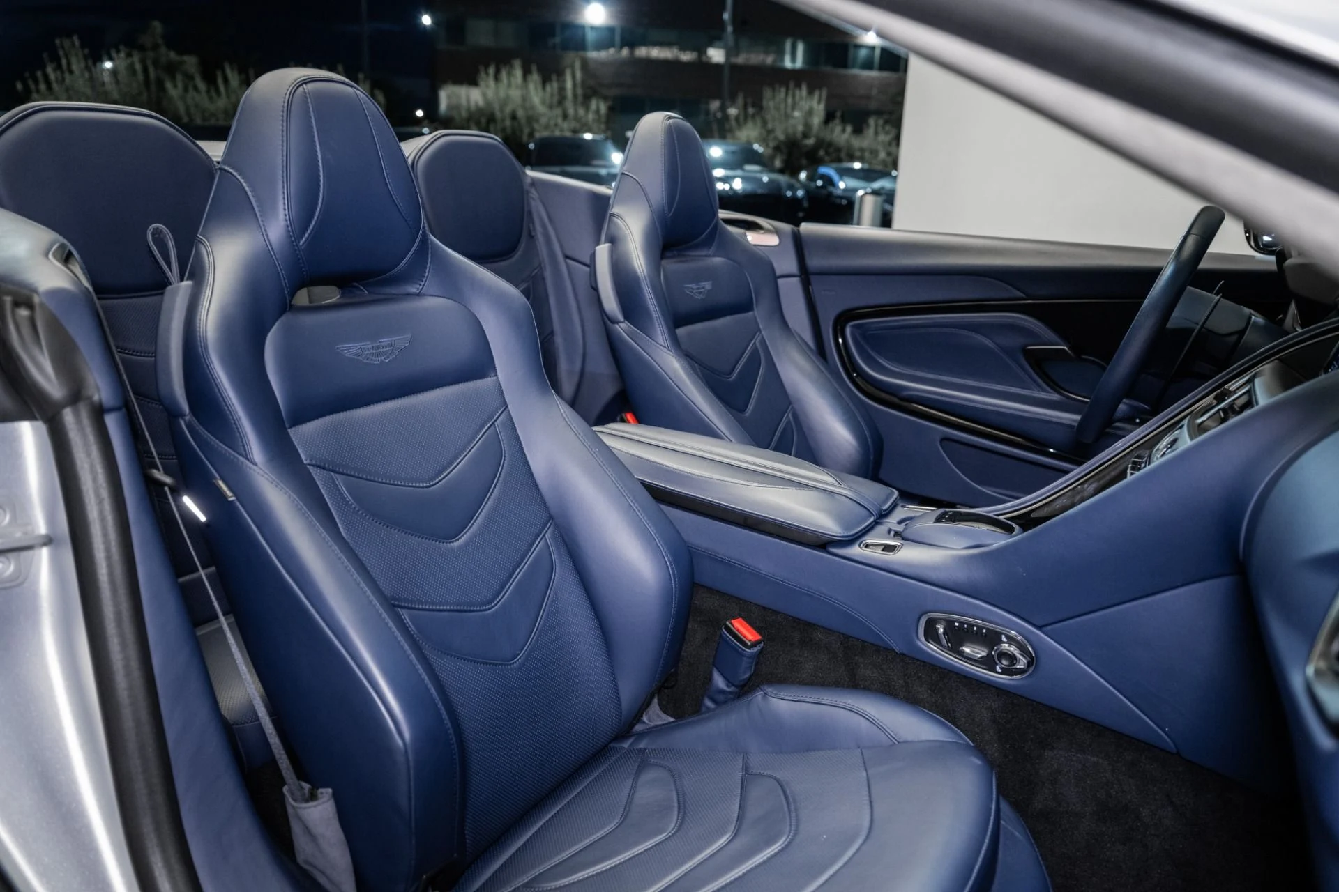 mph016_2462184615_Used_2020_Aston_Martin_DBS_Superleggera_1754334854_7380c94609