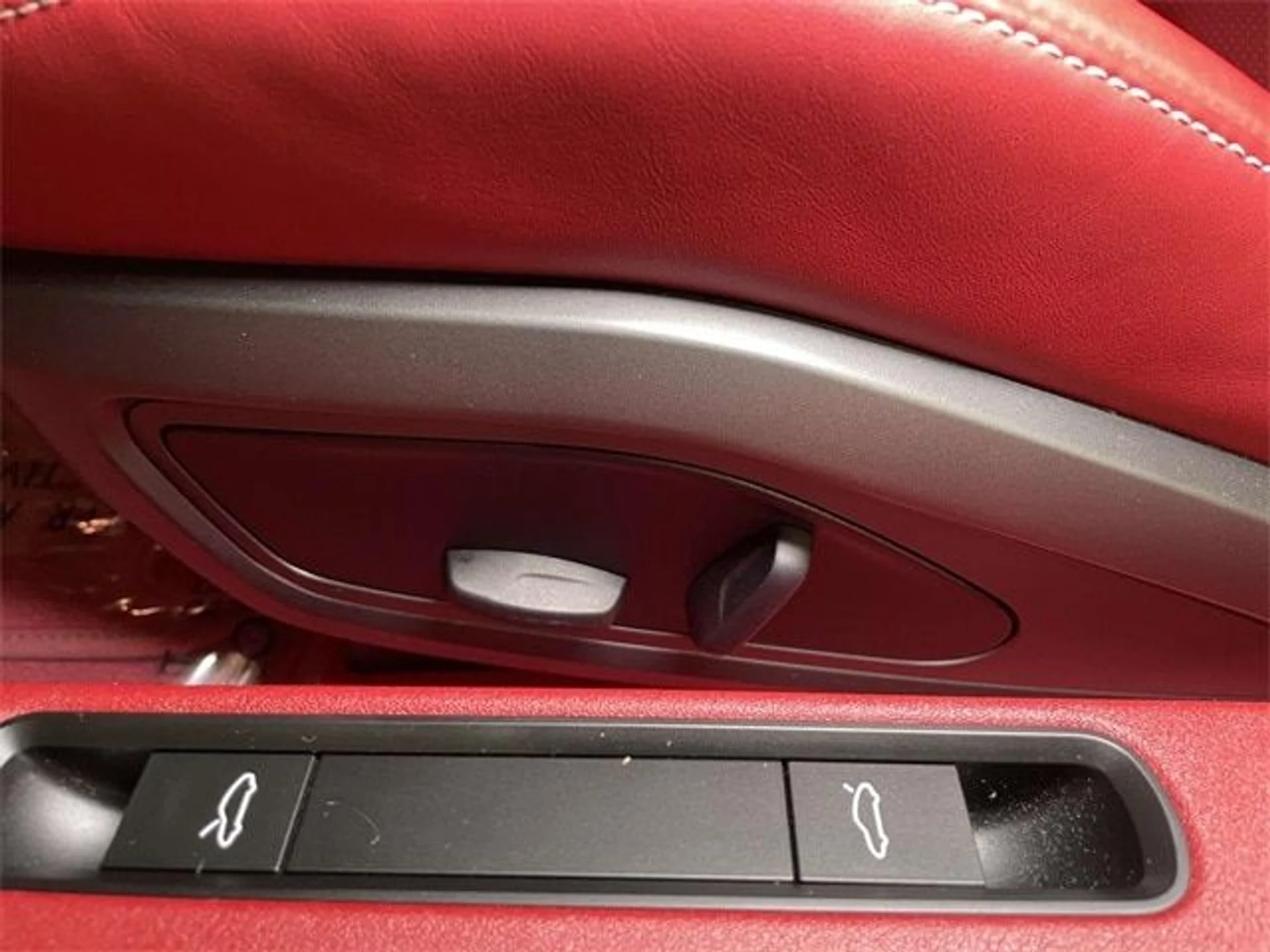 mph016_2466100271_0ce0564869068adae2d25c98a14cf3dax_d923e33c11