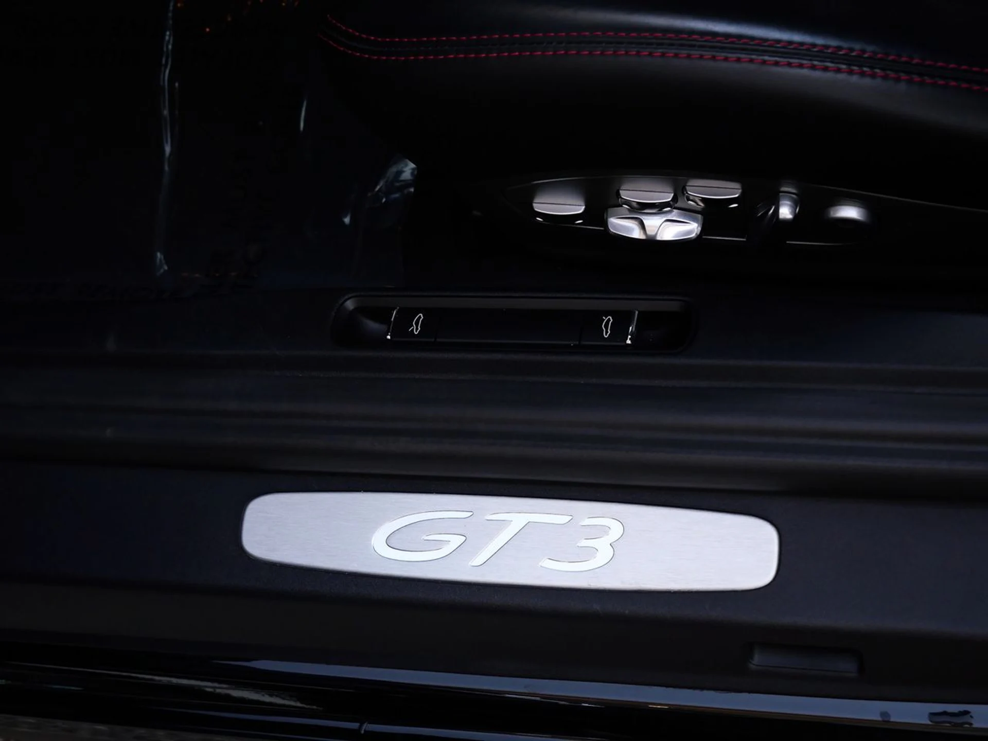 mph016_2467837894_0774bee9402acf5e25aeeb5ba9b3830bx_b6e90a4aa0