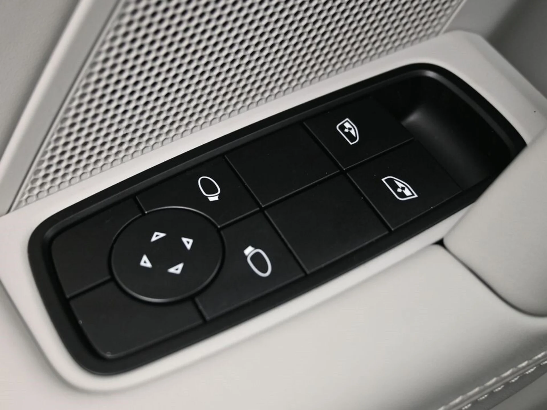 mph016_2467871312_62d6f69b995b8db682fe7350f90f4a2fx_f892e9bb58