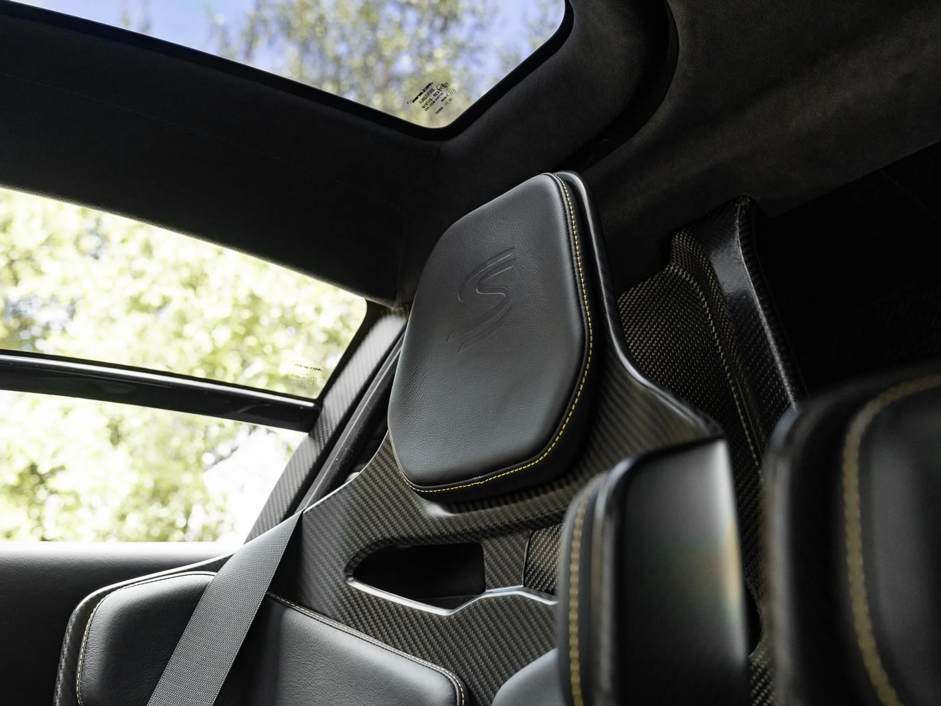 mph016_246887420_Used_2019_Mc_Laren_Senna_1759770535_1031567313