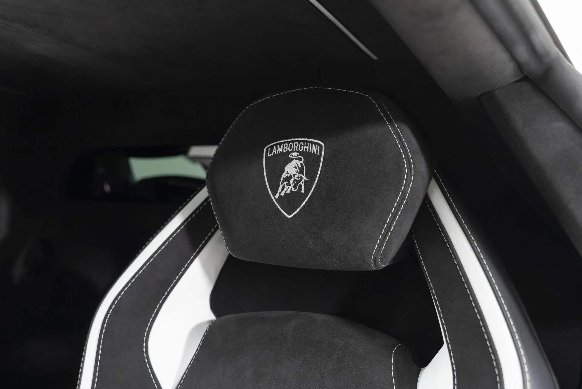 mph016_247654262_Used_2018_Lamborghini_Aventador_LP_740_4_S_1752175723_699b8f6dad