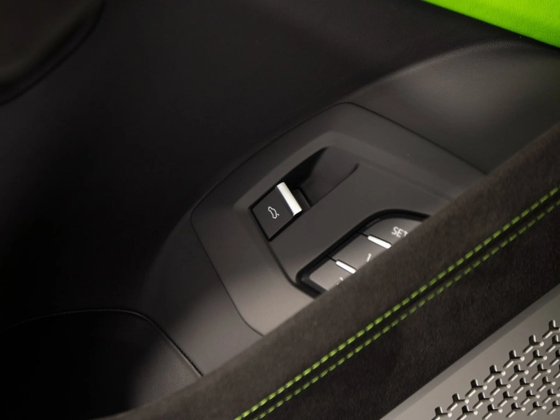 mph016_2478399405_71010b215601042f122c1eae160ffc4fx_481ce4097d