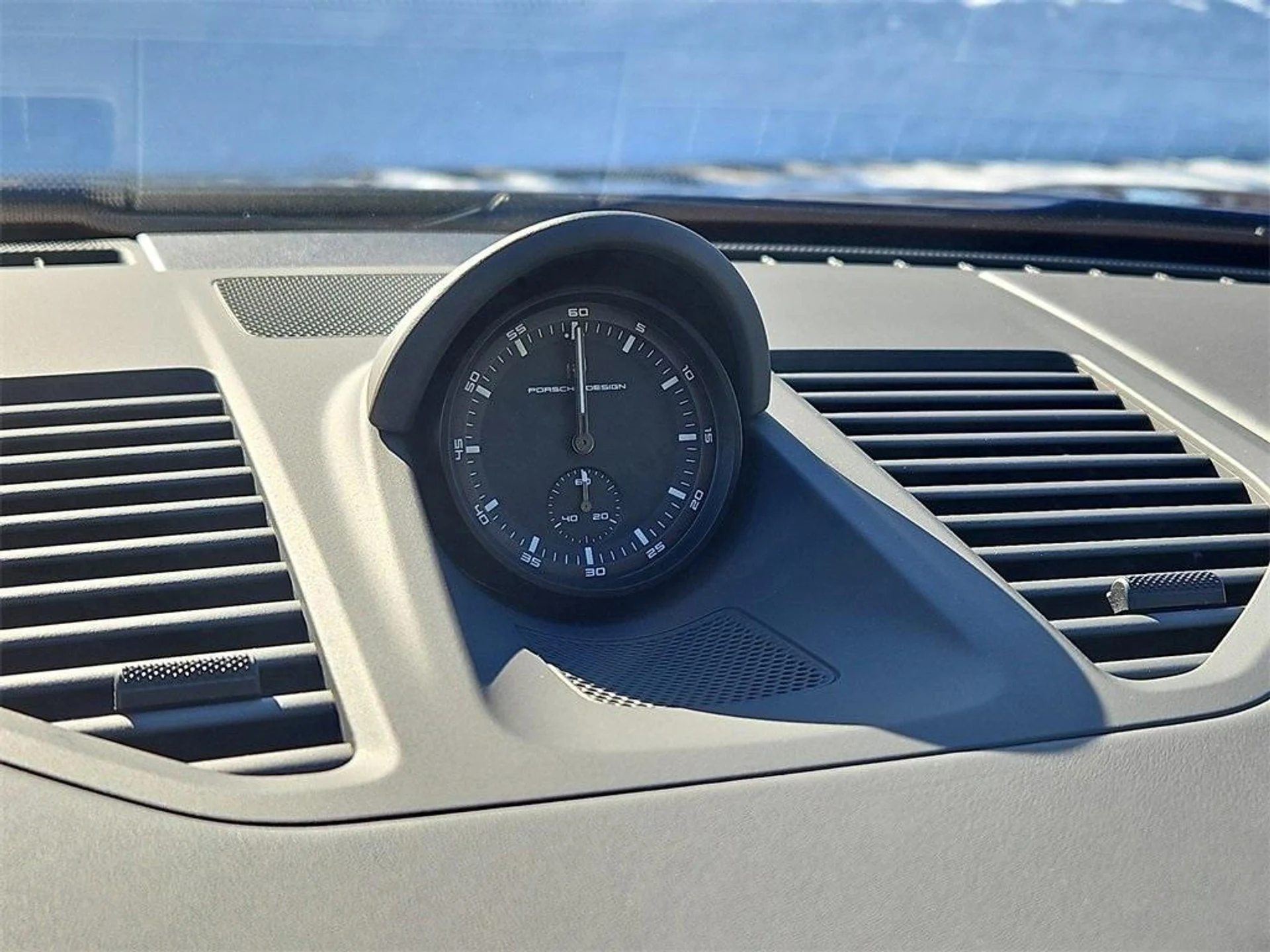 mph016_2478468447_OJ_Eq6qxo_YL_8yu7uva_A_Uei_kjpn_A_8a0e47135f