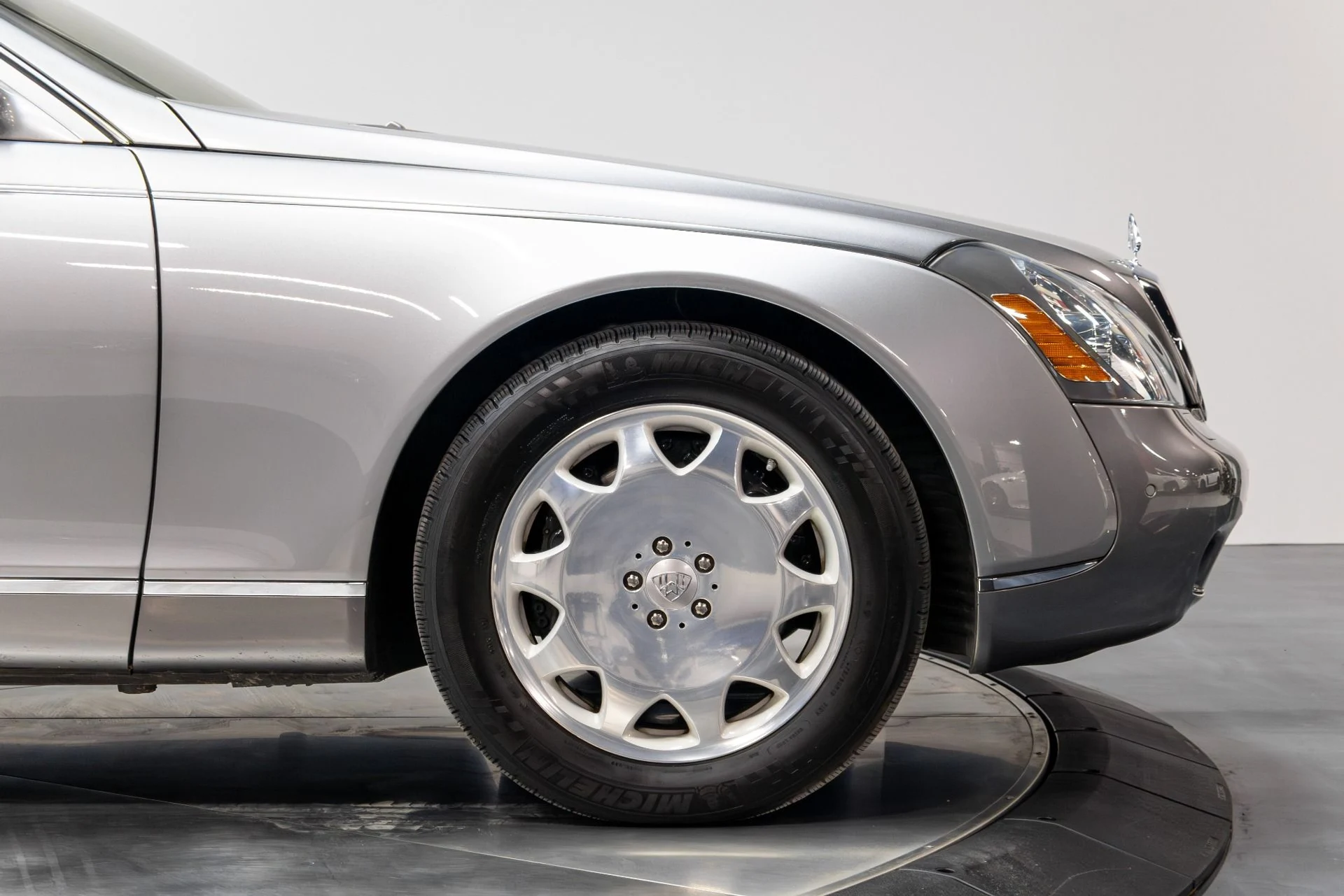 mph016_2486630187_Used_2004_Maybach_57_1769486757_fb816b02f0