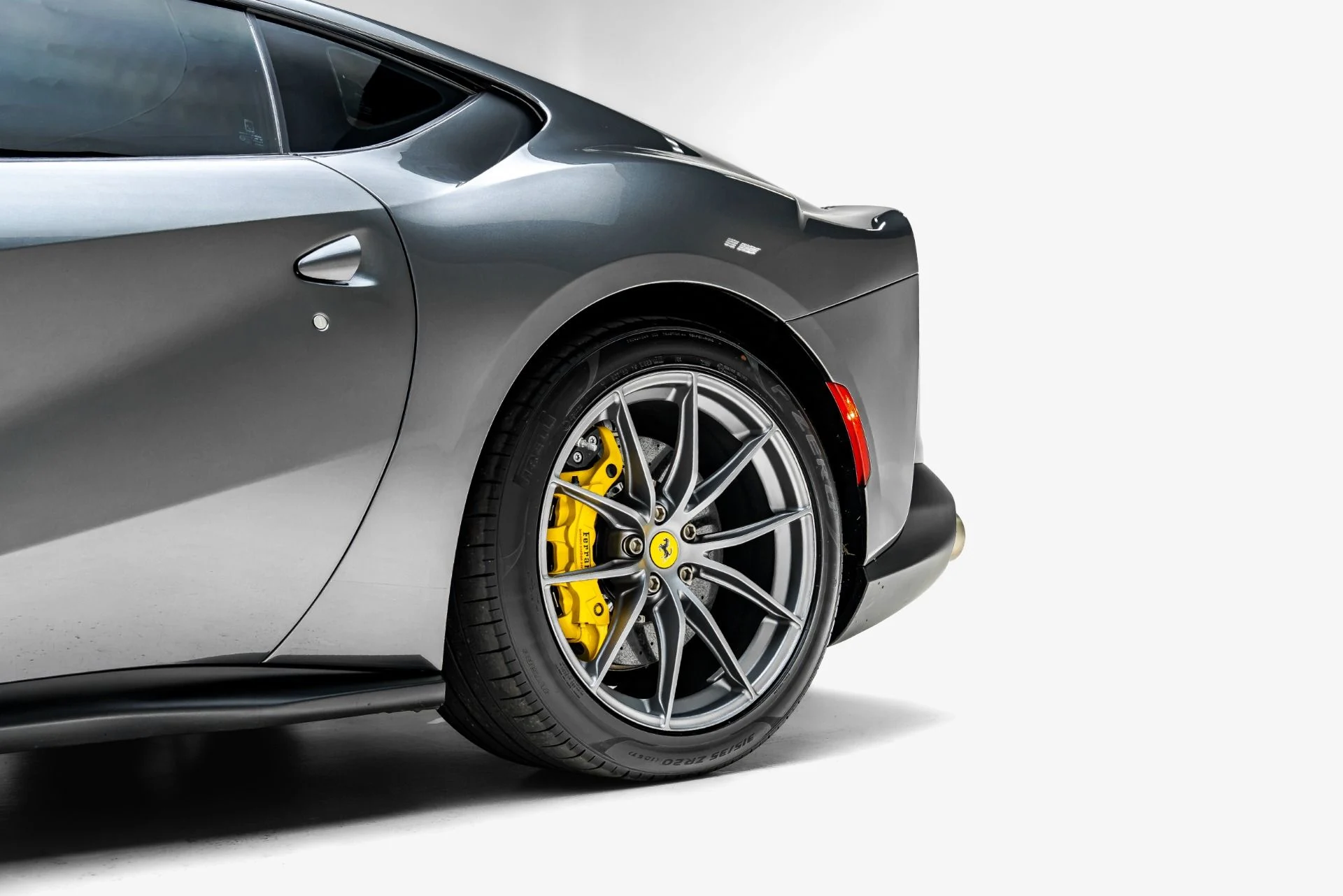 mph016_2487065470_Used_2019_Ferrari_812_Superfast_1784241721_7c044c56aa