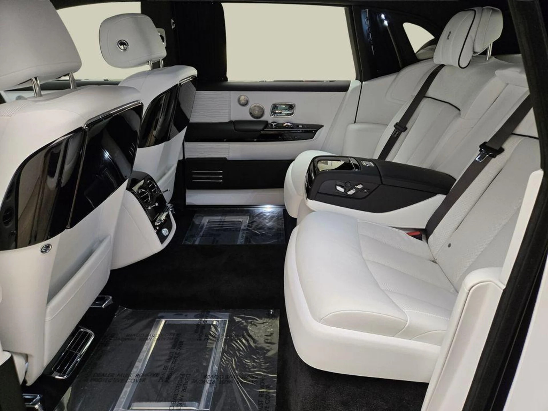 mph016_2487070160_New_2026_Rolls_Royce_Phantom_1776489491_786fcfc469